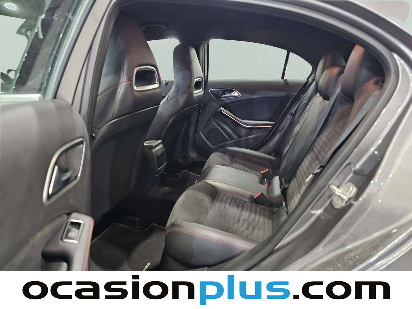 Foto asientos traseros Mercedes Clase A Mercedes-Benz Clase A 200 d (136 CV) PACK AMG