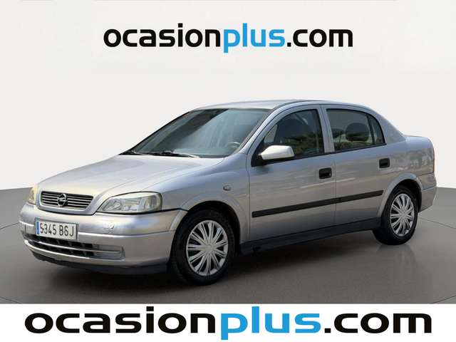 Opel Astra 1.6 Sedan Club (84 CV) de segunda mano
