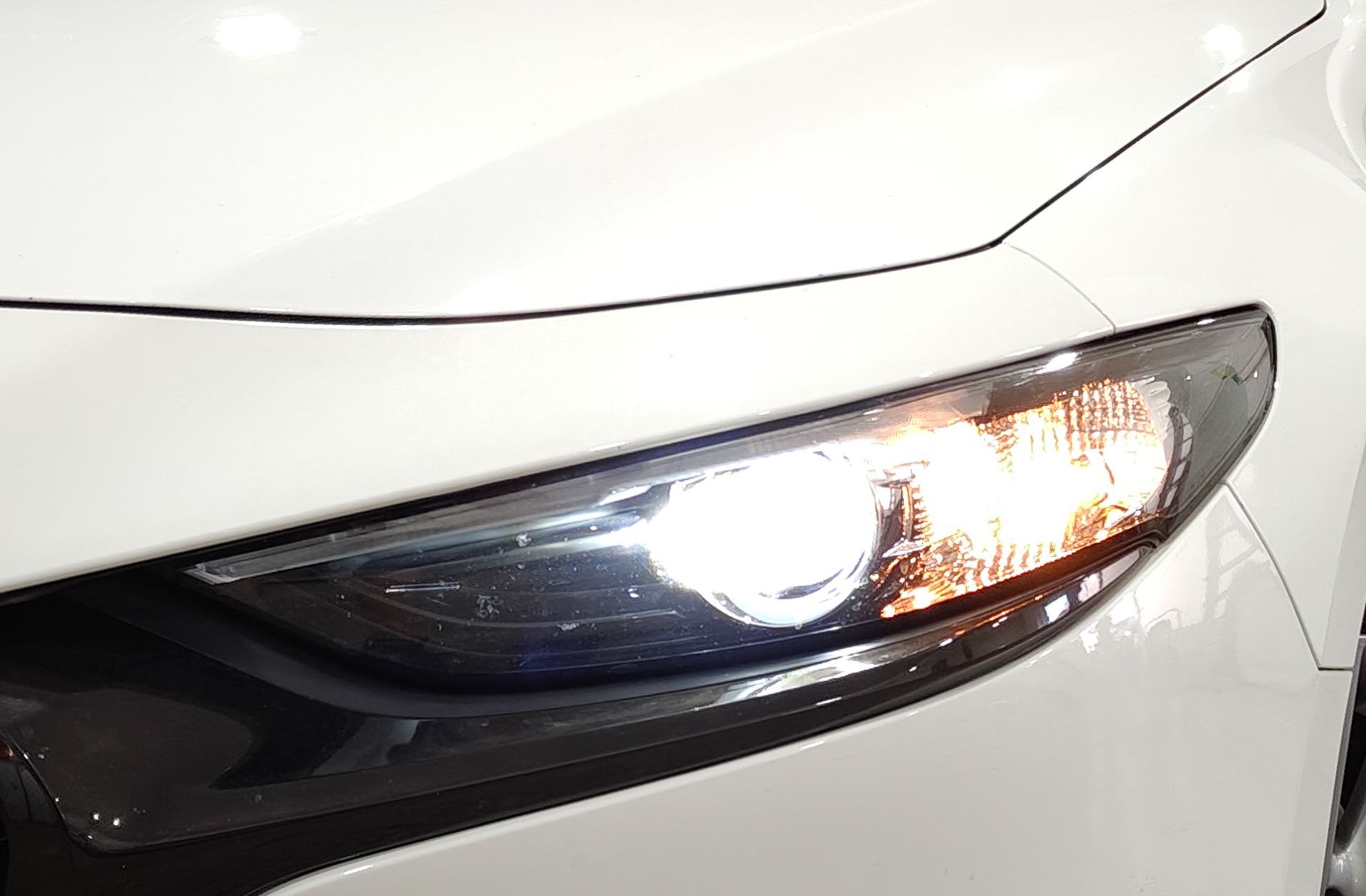 Mazda Mazda3 1.8 Skyactiv-D Evolution - foto 13