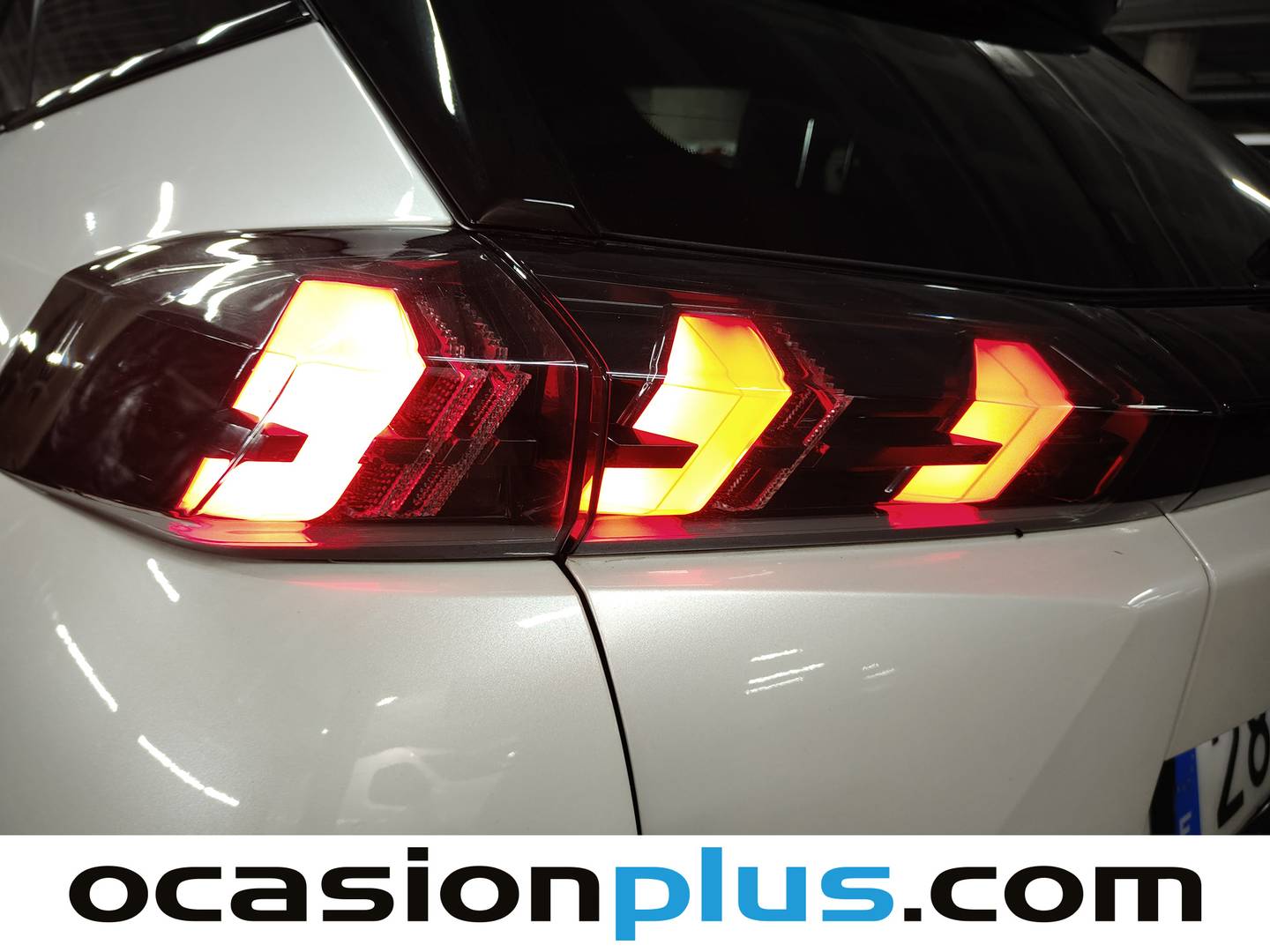 Paquetes del Peugeot 2008 Peugeot 2008 PureTech 130 S&S GT EAT8 (130 CV)