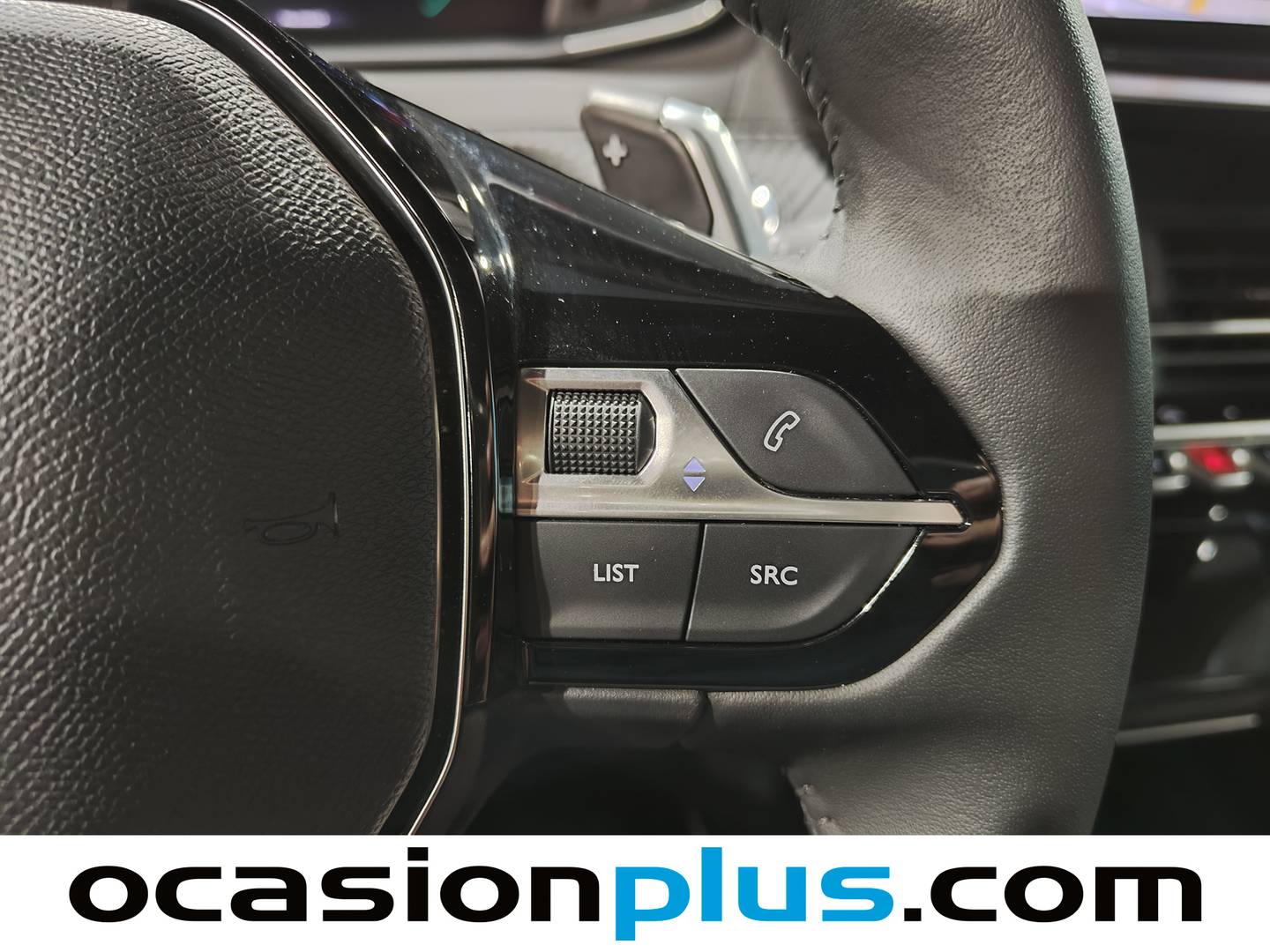 Foto Peugeot 2008 Peugeot 2008 Allure Hybrid eDCS6 (145 CV)