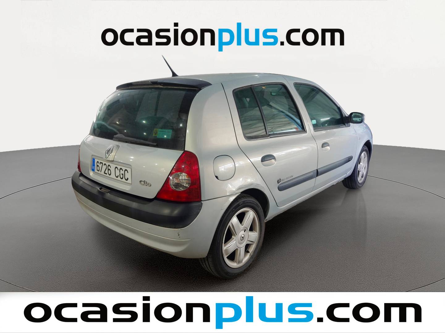 Foto trasera Renault Clio Renault Clio Expression 1.2 16v (75 CV) derecha