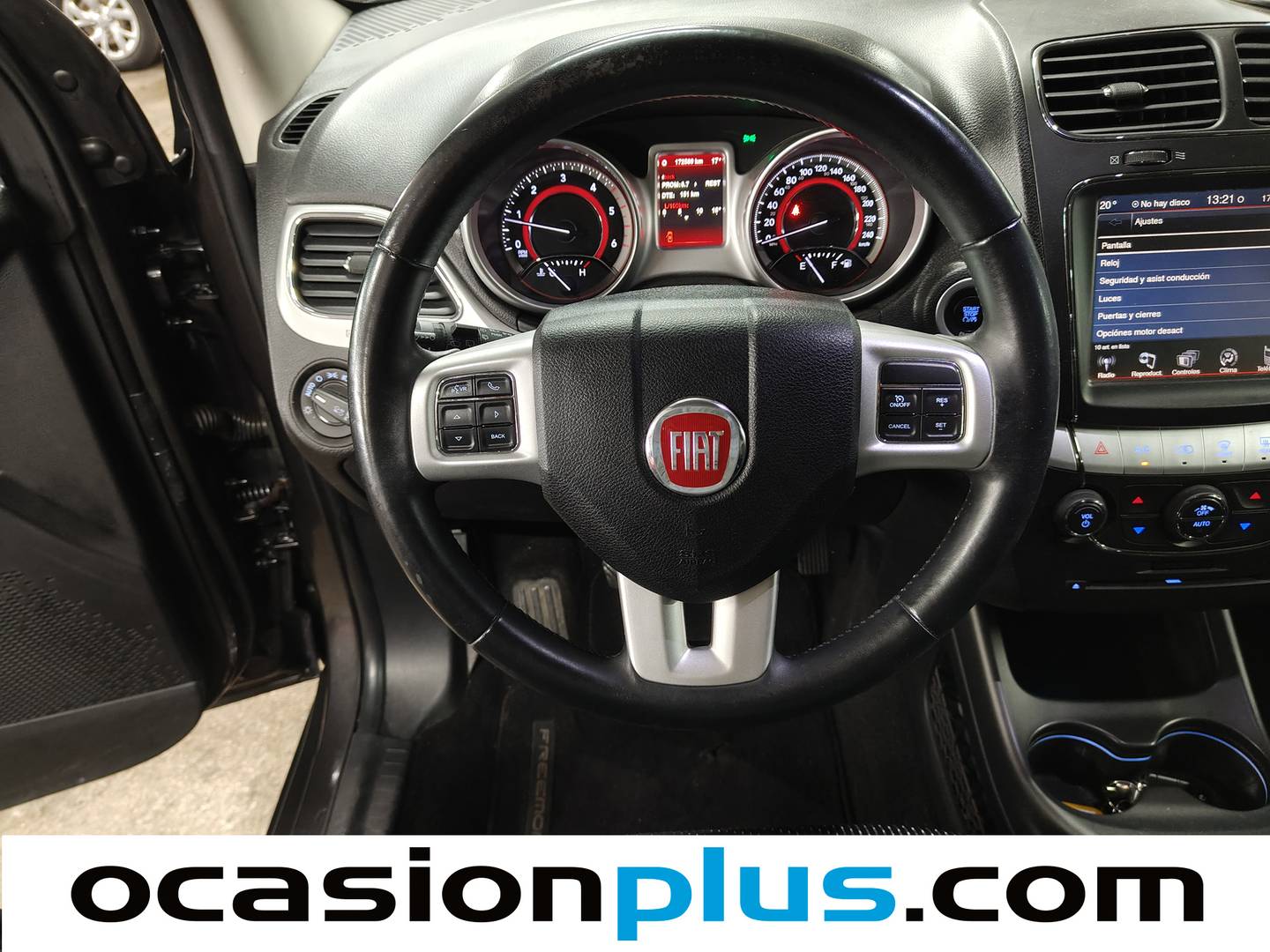 Acabados Fiat Freemont Fiat Freemont 2.0 16v Diesel Urban (140 CV) 7 Plazas