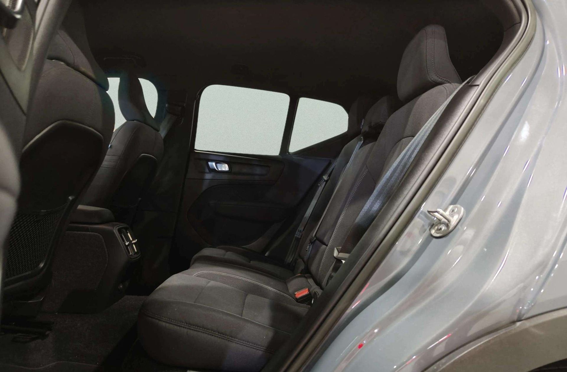 Volvo XC40 Recharge Plus - foto 12