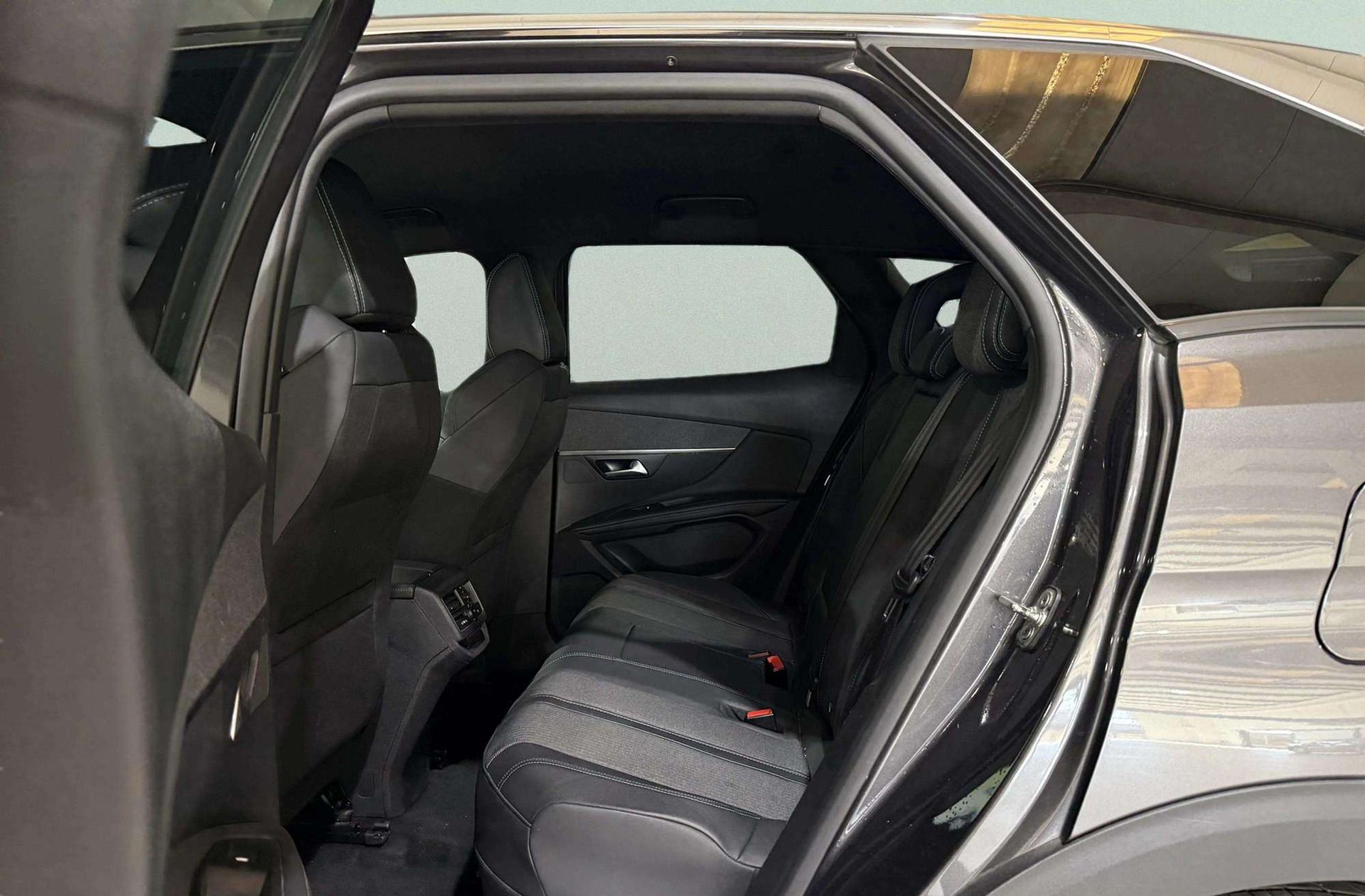 Peugeot 3008 300 Allure Pack e-EAT8 4x4 - foto 12