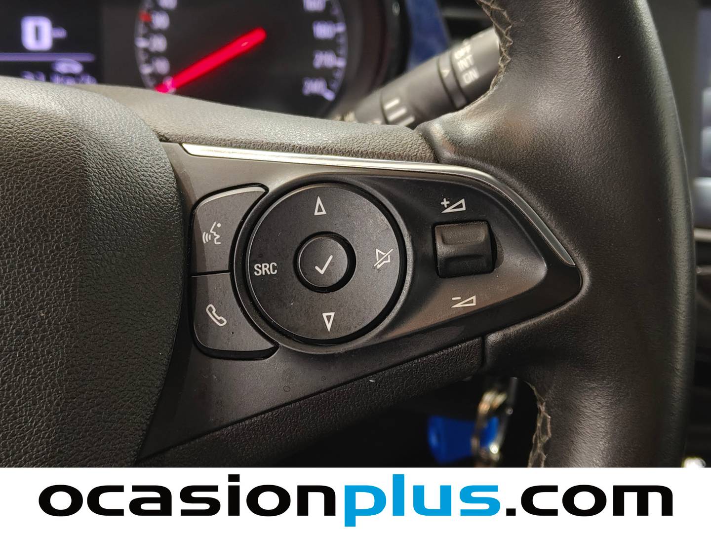 Foto Opel Crossland X Opel Crossland X 1.5 D S&S Design Line 120 Aniversario (102 CV)