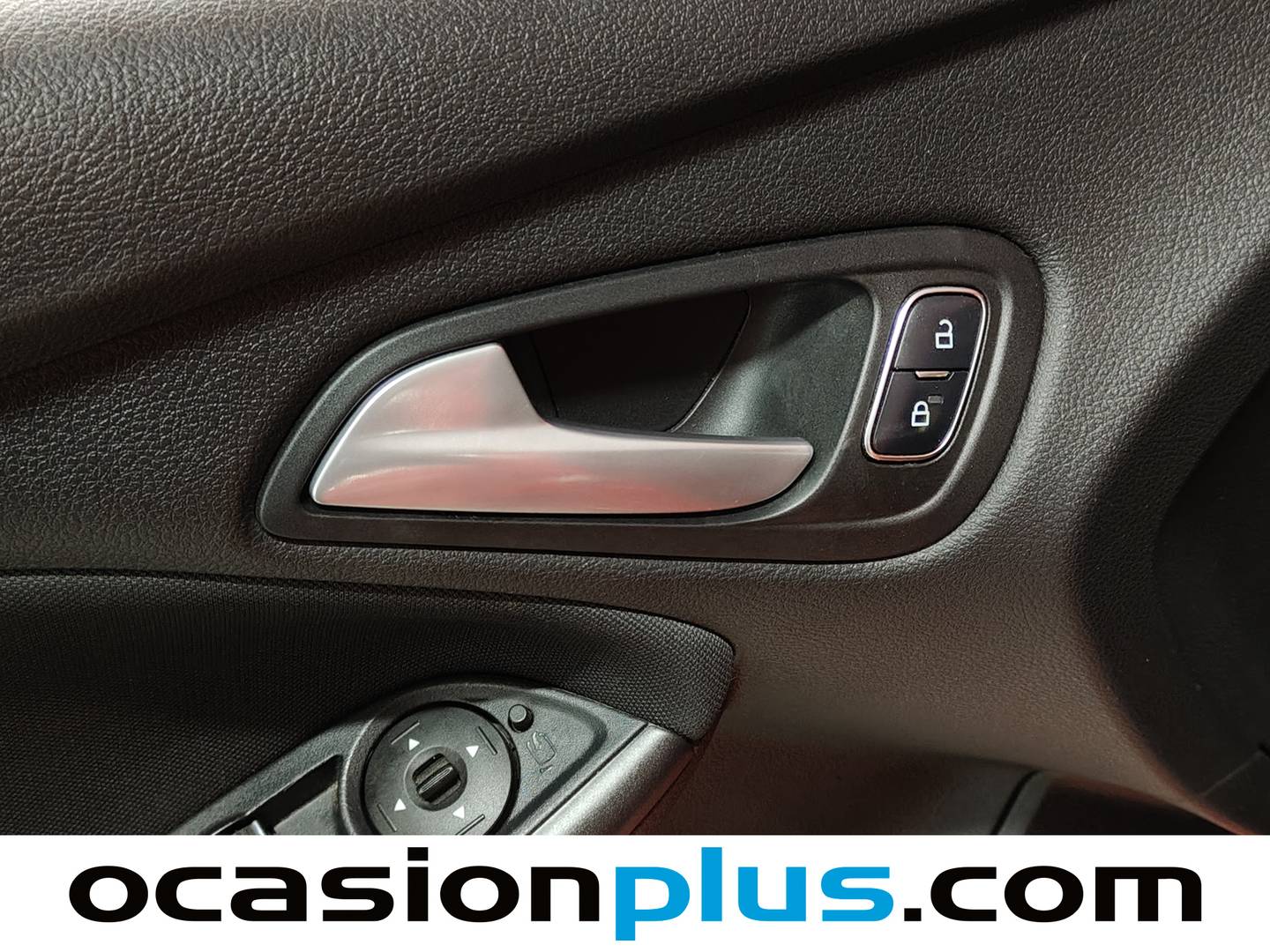 Foto Ford Focus Ford Focus 1.0 Ecoboost ST-Line Black&Red (125 CV)