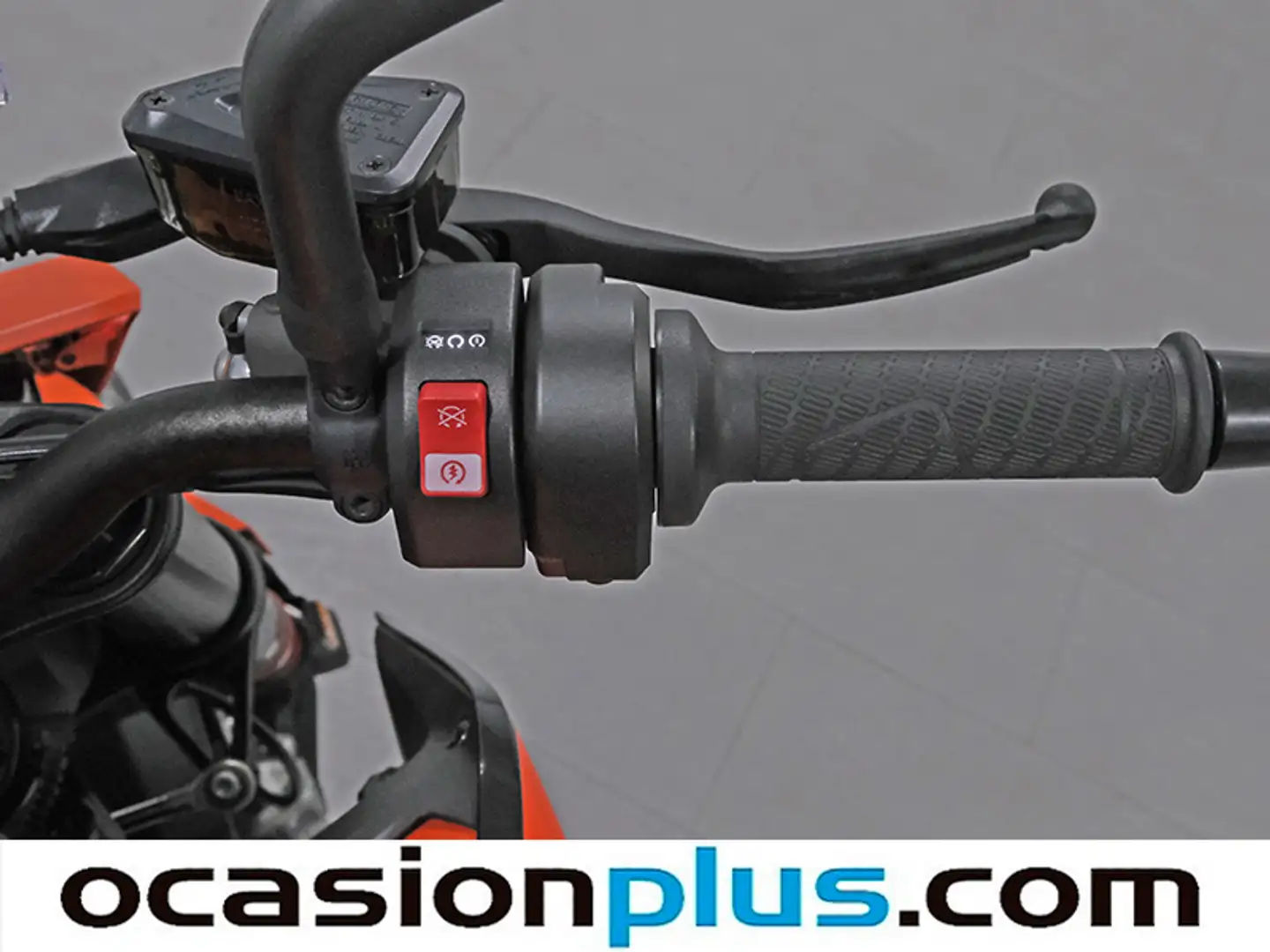 Foto KTM 890 DUKE L KTM 890 DUKE L 890 DUKE L (95 Cv)