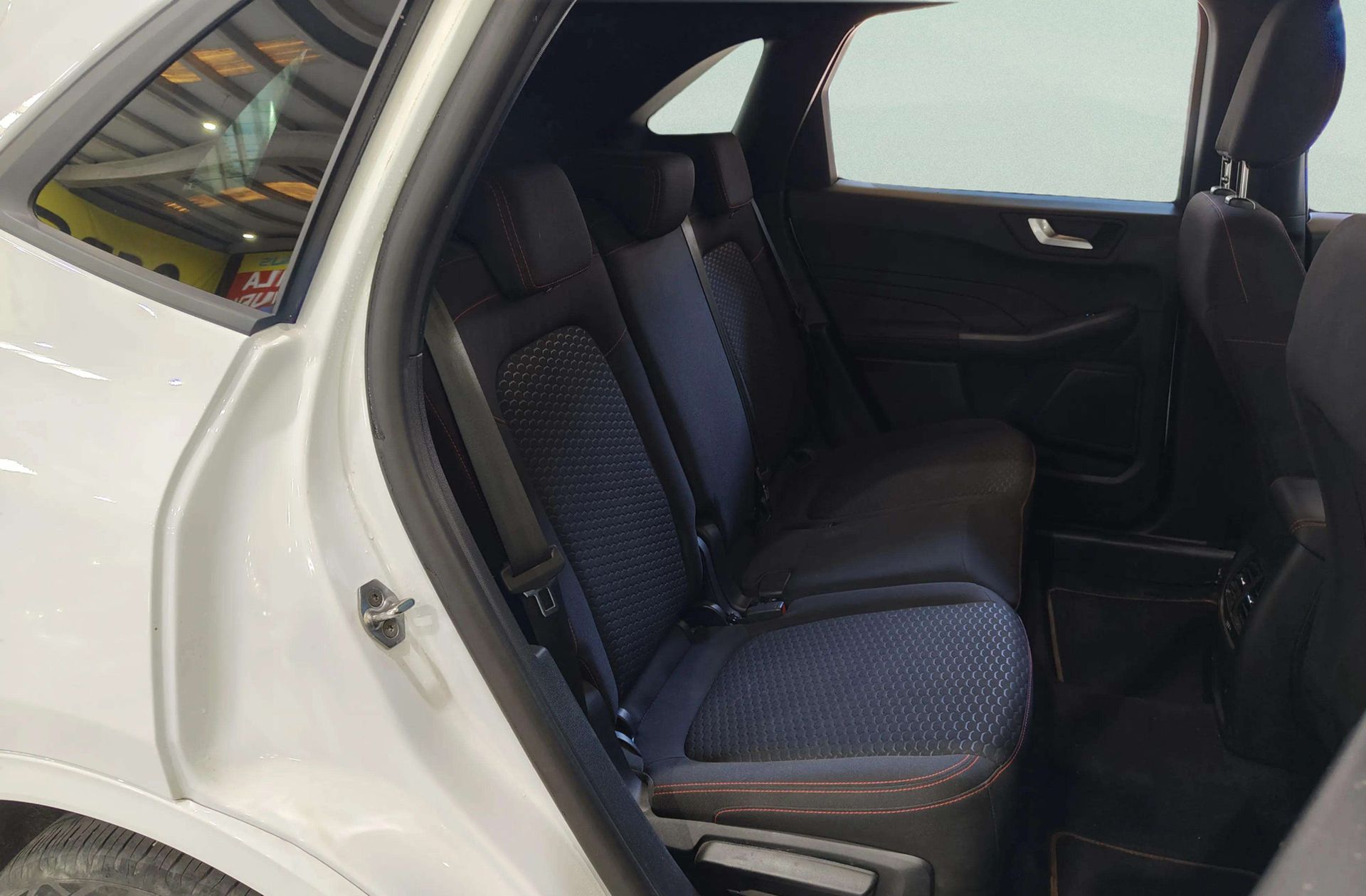 Ford Kuga 1.5T EcoBoost ST-Line 4x2 - foto 20