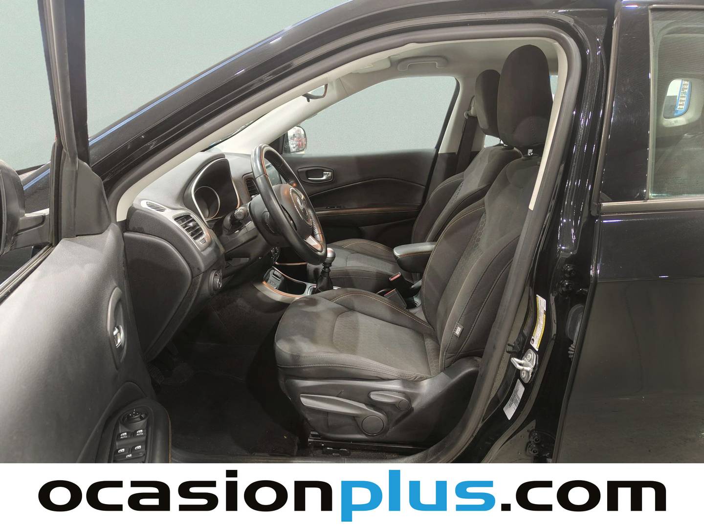 Foto asientos delanteros Jeep Compass Jeep Compass 1.6 Multijet Sport 4x2 (120 CV)
