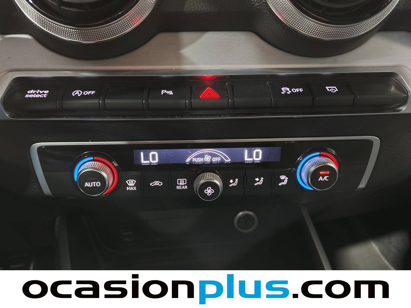 Foto Audi Q2 Audi Q2 Adrenalin 30 TDI (116 CV) S tronic Pack S-Line