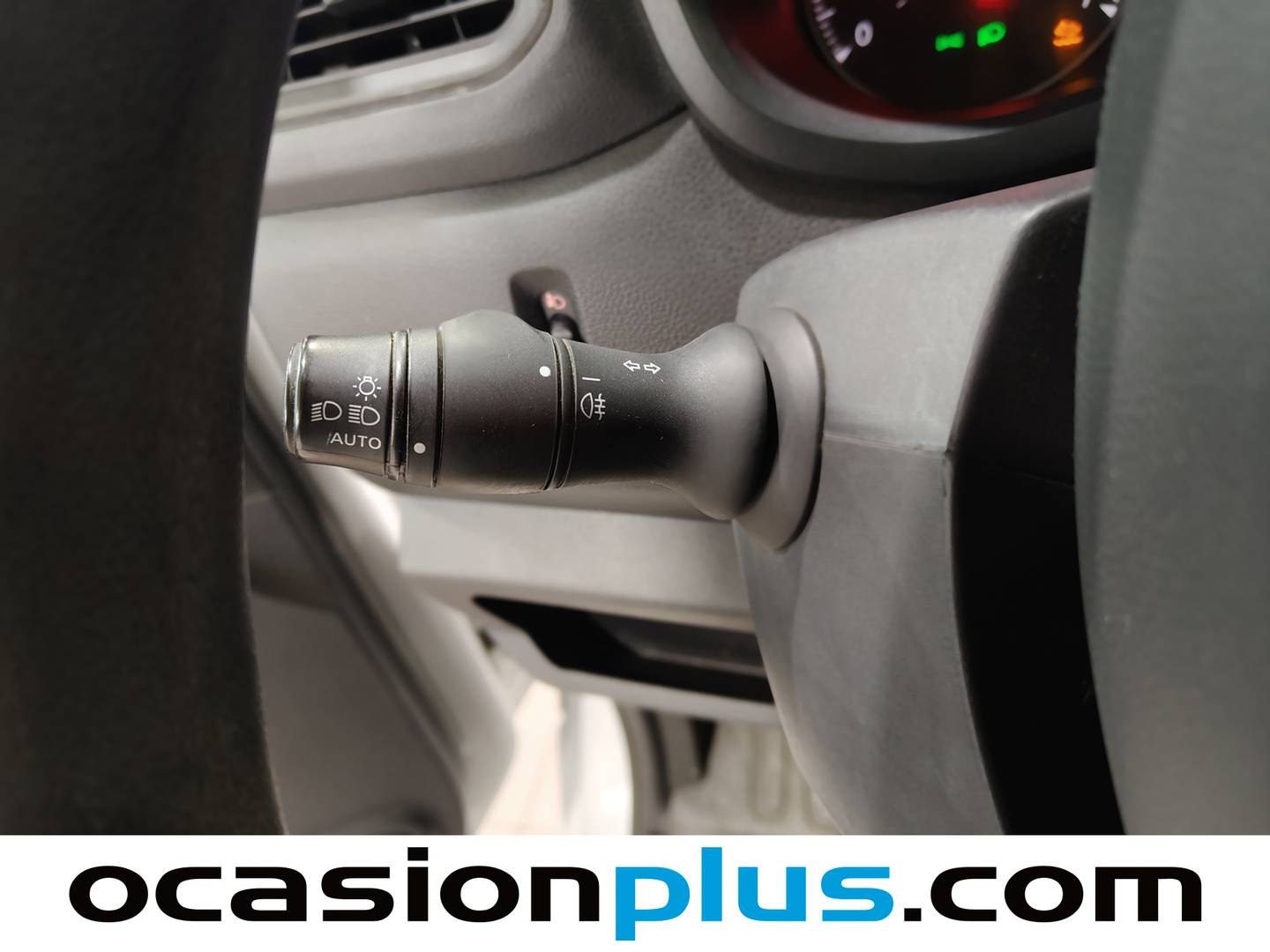 Equipamiento del Renault Master Renault Master Furgon L2H2 3500 Blue dCi (135 CV) 3 Plazas