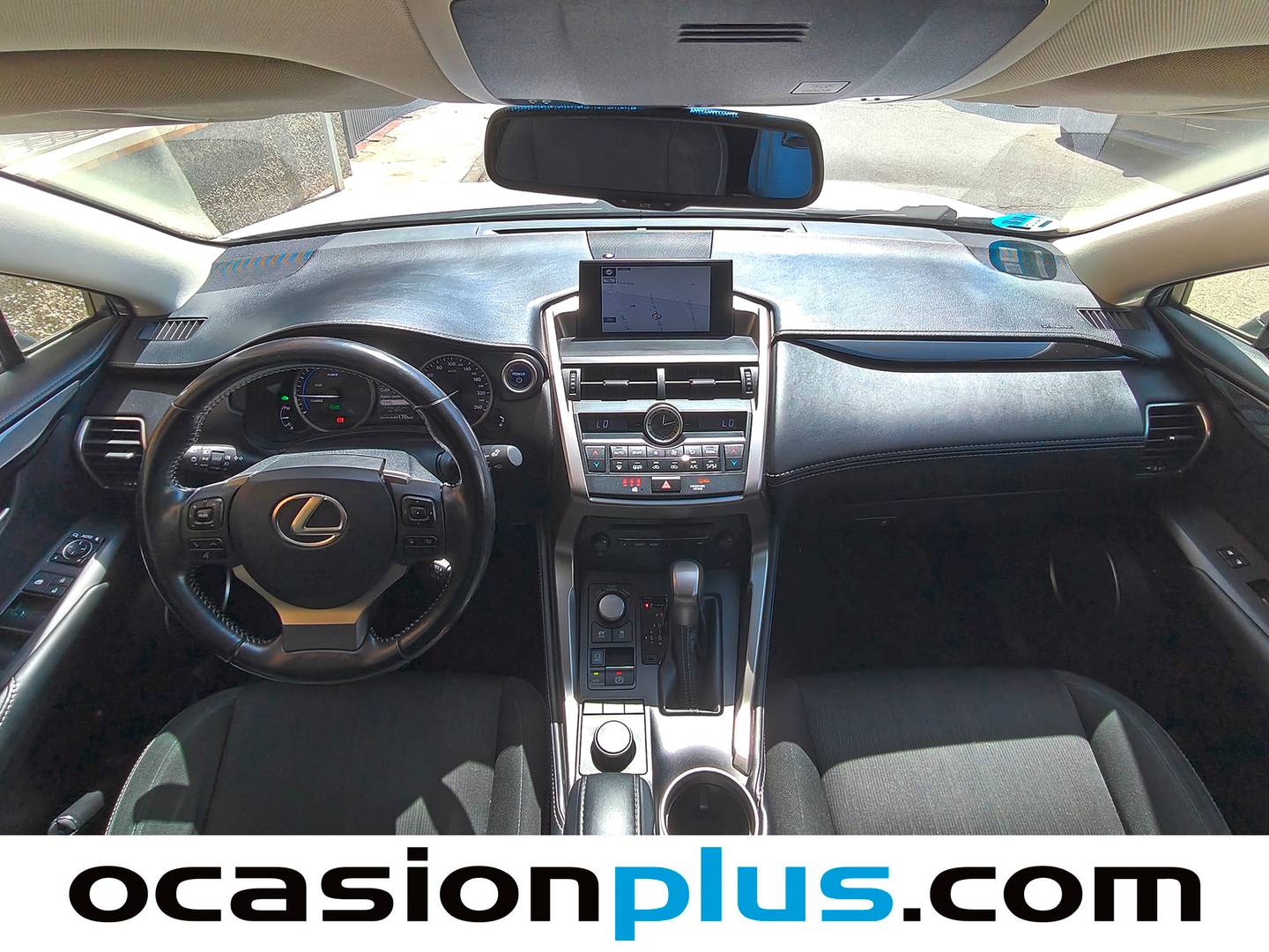 Foto asientos delanteros Lexus NX Lexus NX 300h Business Navigation 2WD (197 CV)