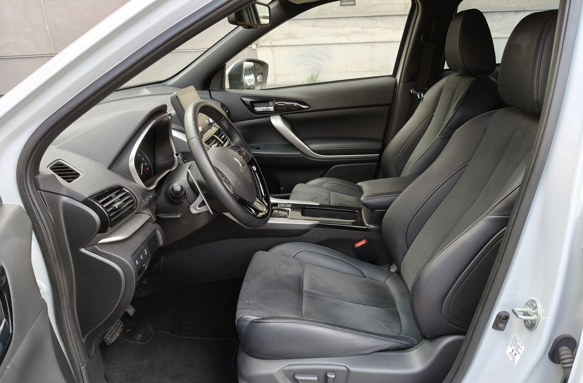 Mitsubishi Eclipse Cross 2.4 PHEV Kaiteki 4WD - foto 10