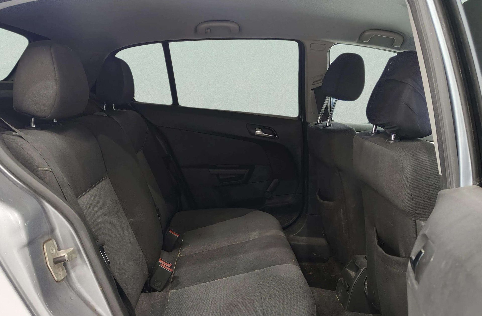 Opel Astra 1.4 Enjoy - foto 13