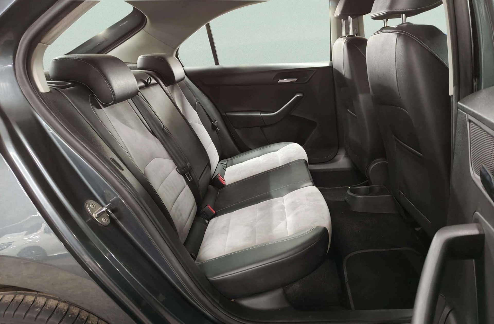 SEAT Toledo 1.6 TDI I-Tech - foto 16