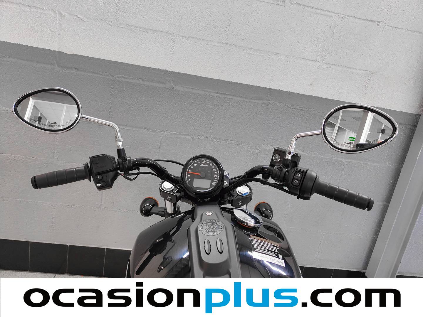 Foto Indian Scout Sixty Bobber Indian Scout Sixty Bobber Sixty Boober (45 CV)