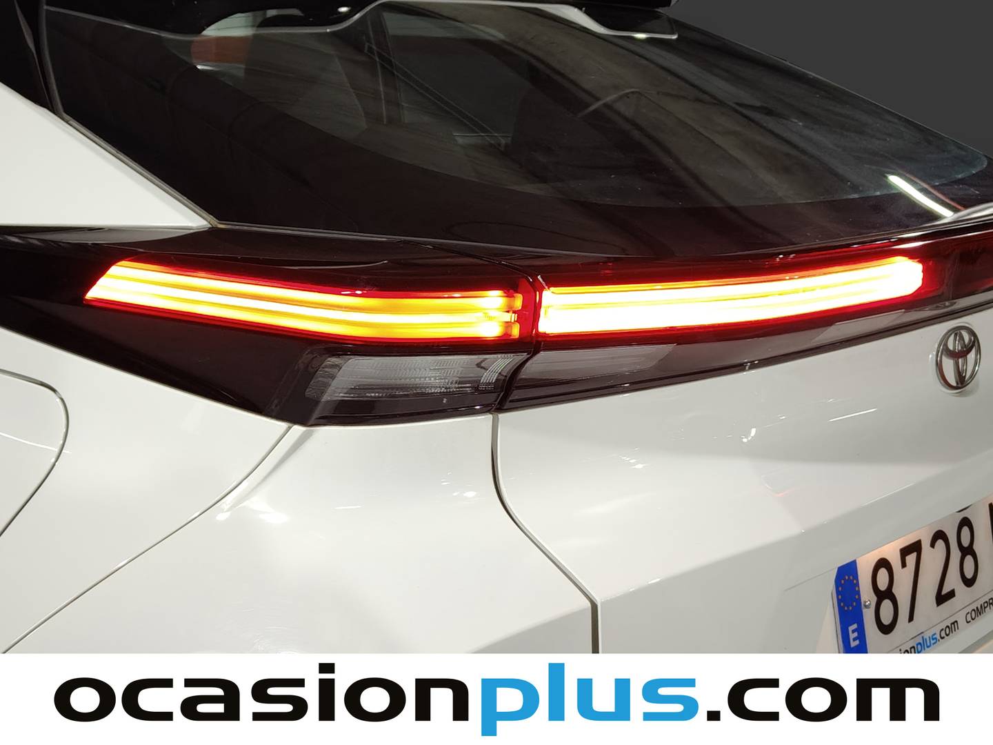 Foto Toyota C-HR Toyota C-HR 1.8 140H Active (140 CV)