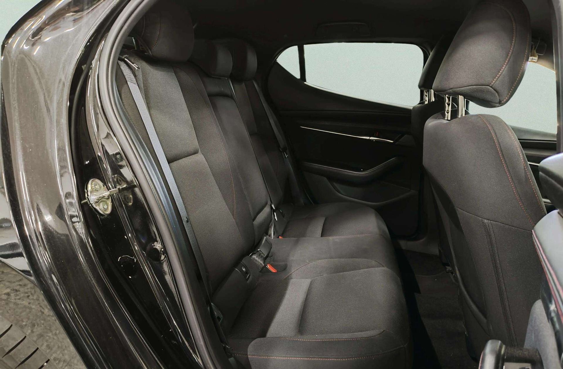 Mazda Mazda3 2.0 e-SKYACTIV-G Homura - foto 19