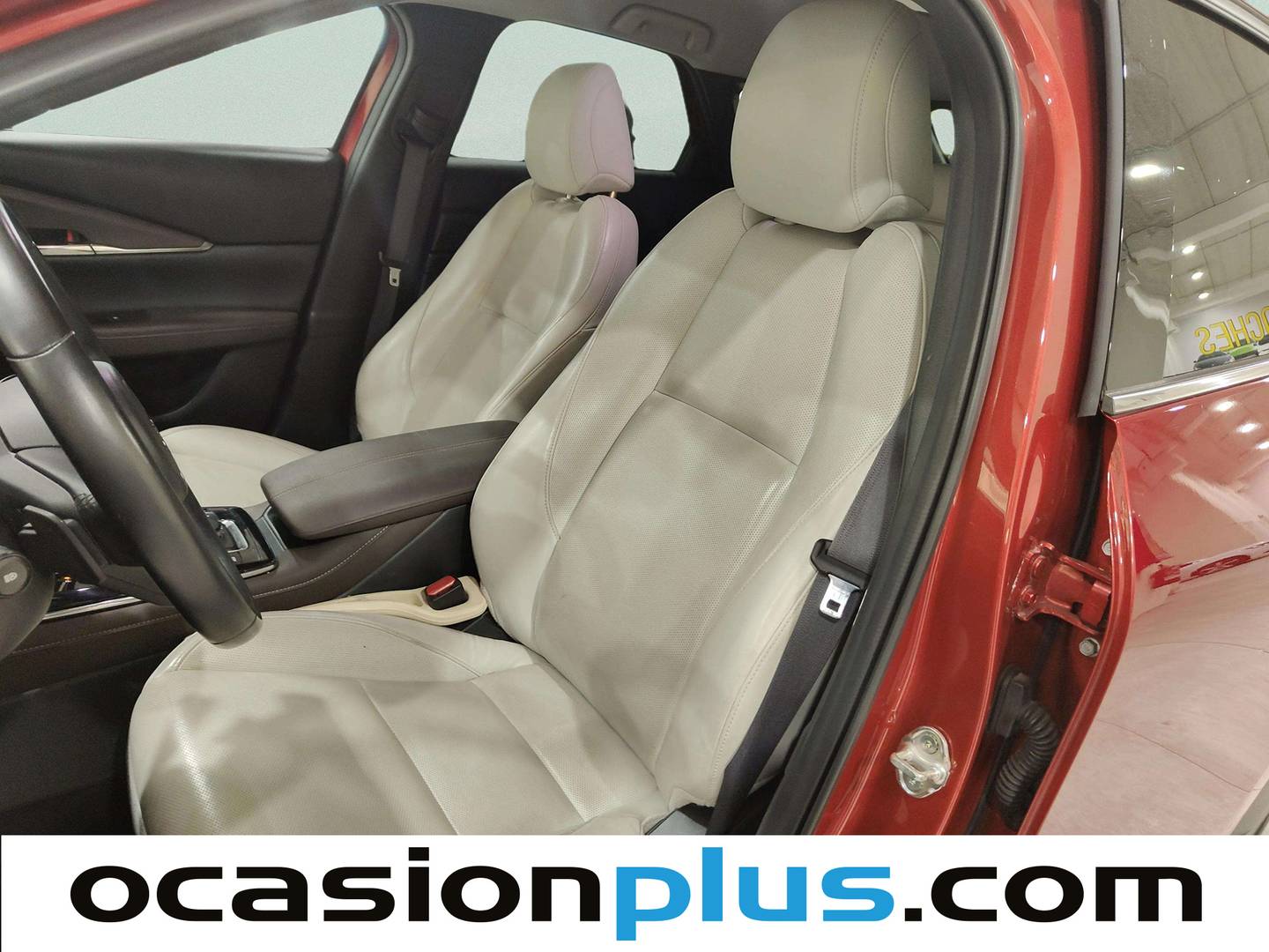 Foto asientos delanteros Mazda CX-30 Mazda CX-30 2.0 e-Skyactiv-X Zenith White Safety AT (186 CV)