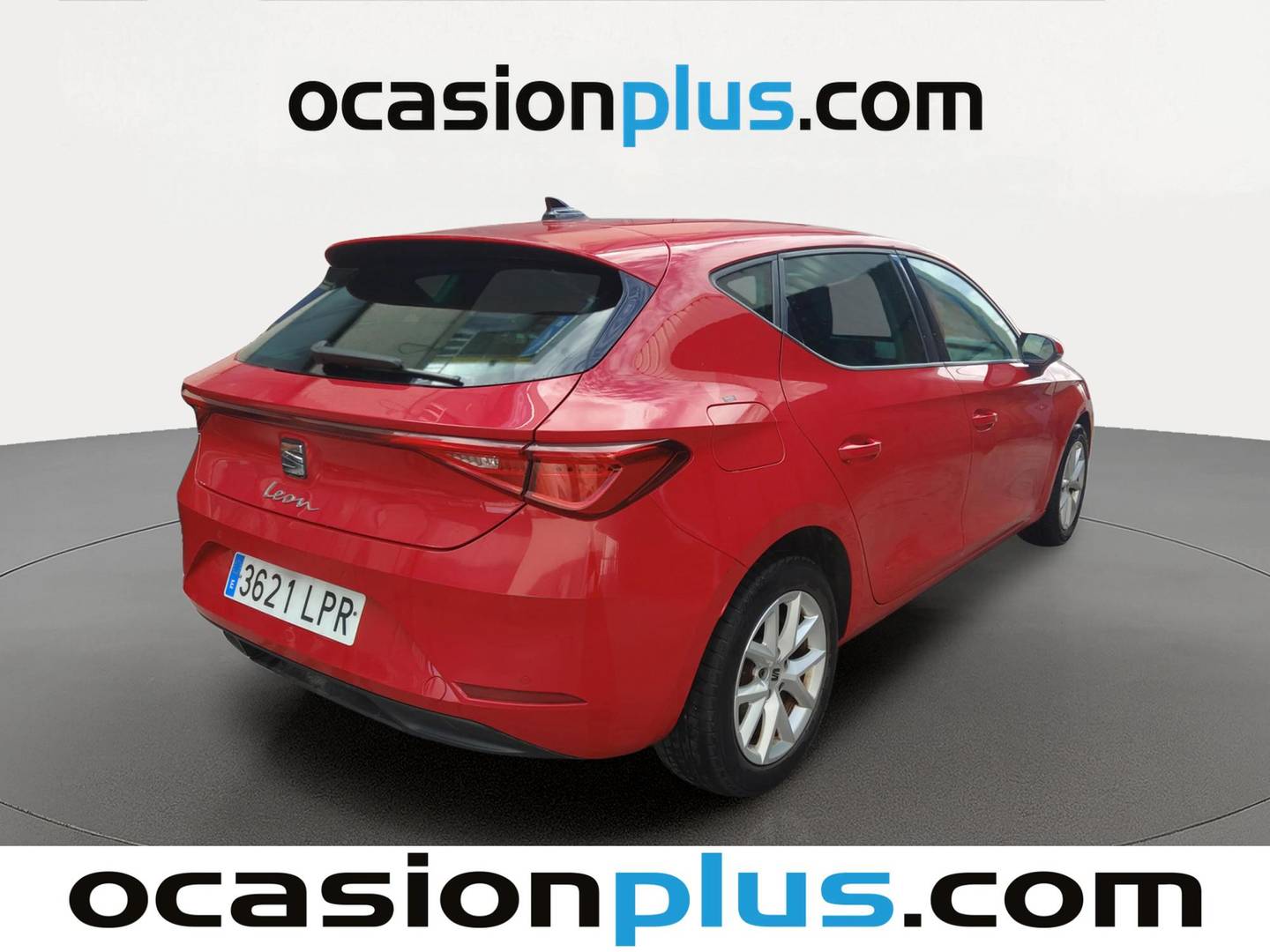 Foto trasera Seat León Seat León 1.0 eTSI 81kW DSG-7 S&S Style go derecha