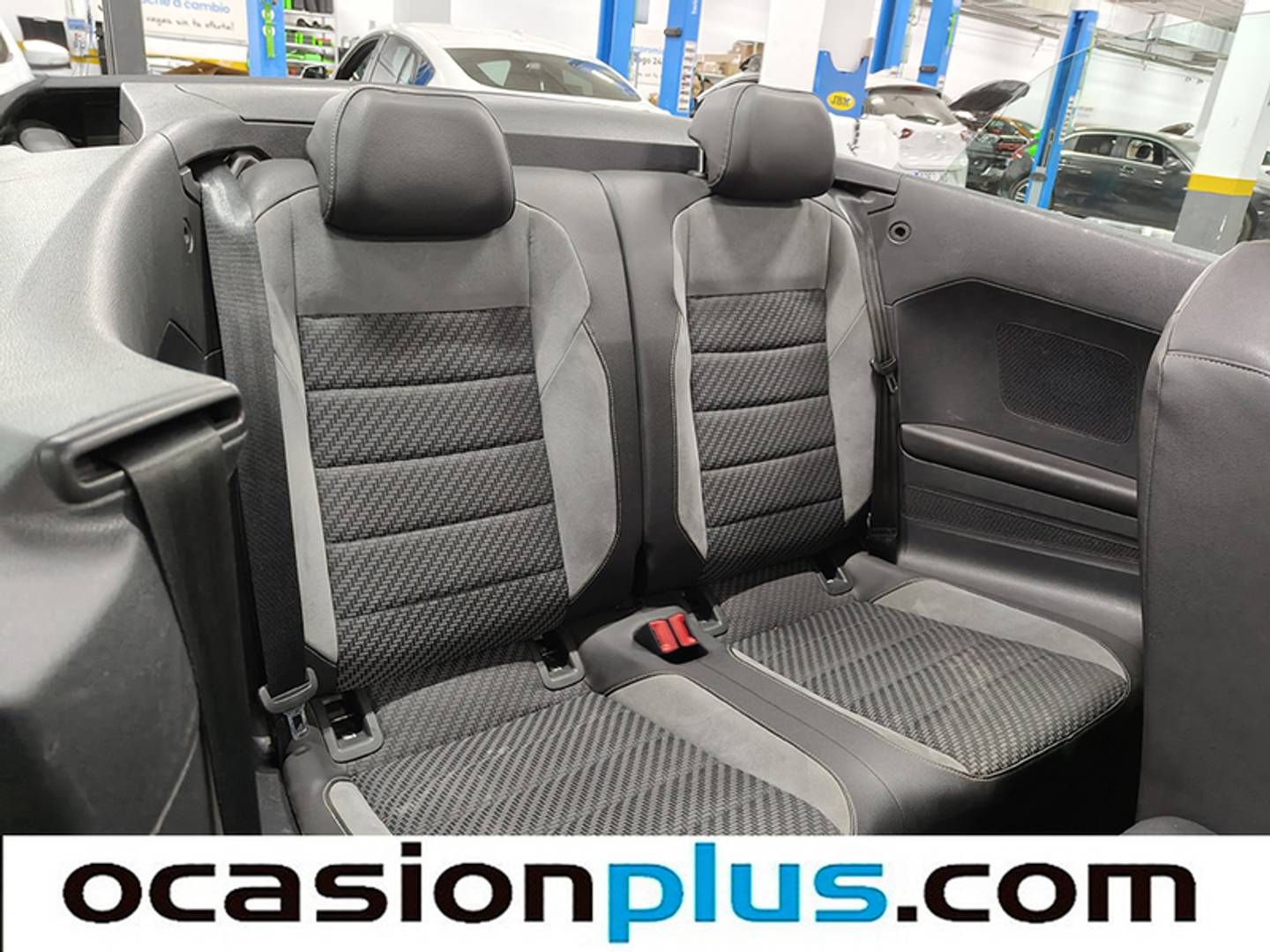 Foto Volkswagen T-Roc Volkswagen T-Roc Cabrio R-Line 1.5 TSI (150 CV)