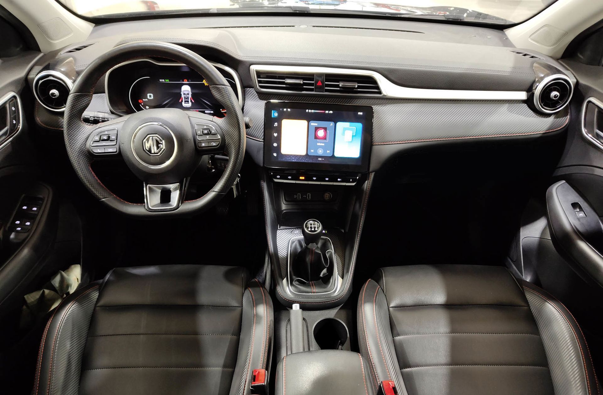 MG ZS 1.5 Luxury - foto 6