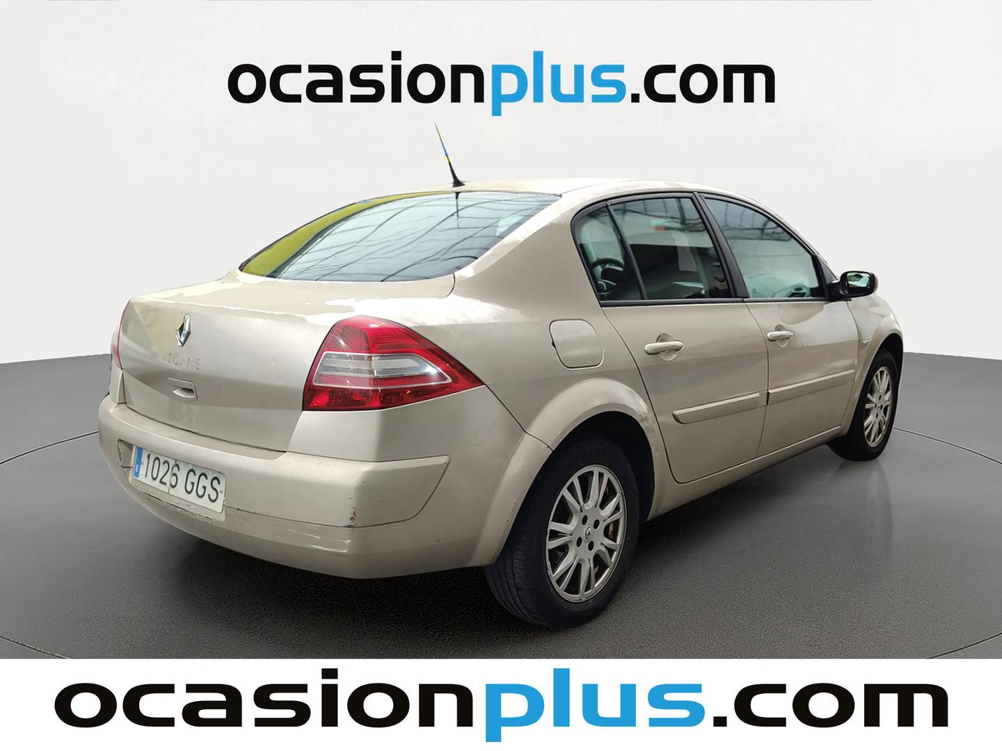 Foto delantera Renault Mégane Renault Megane Sedan Emotion dCi (105 CV) derecha
