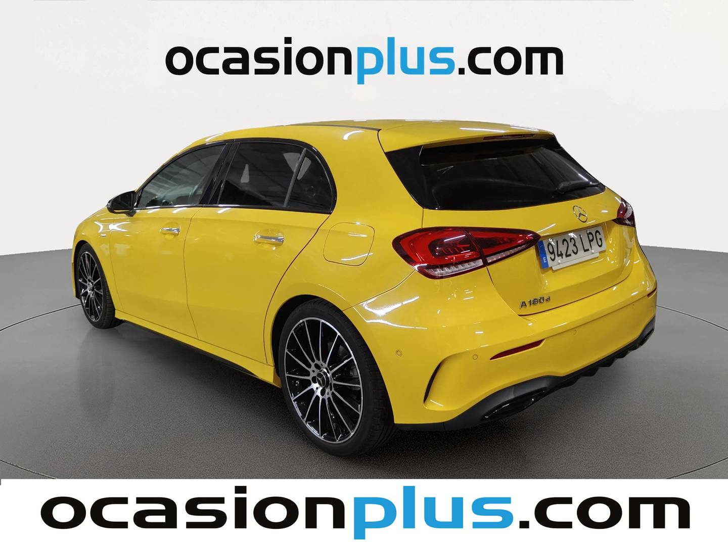 Foto trasera Mercedes Clase A Mercedes Clase A 180 d (116 CV) Pack AMG izquierda