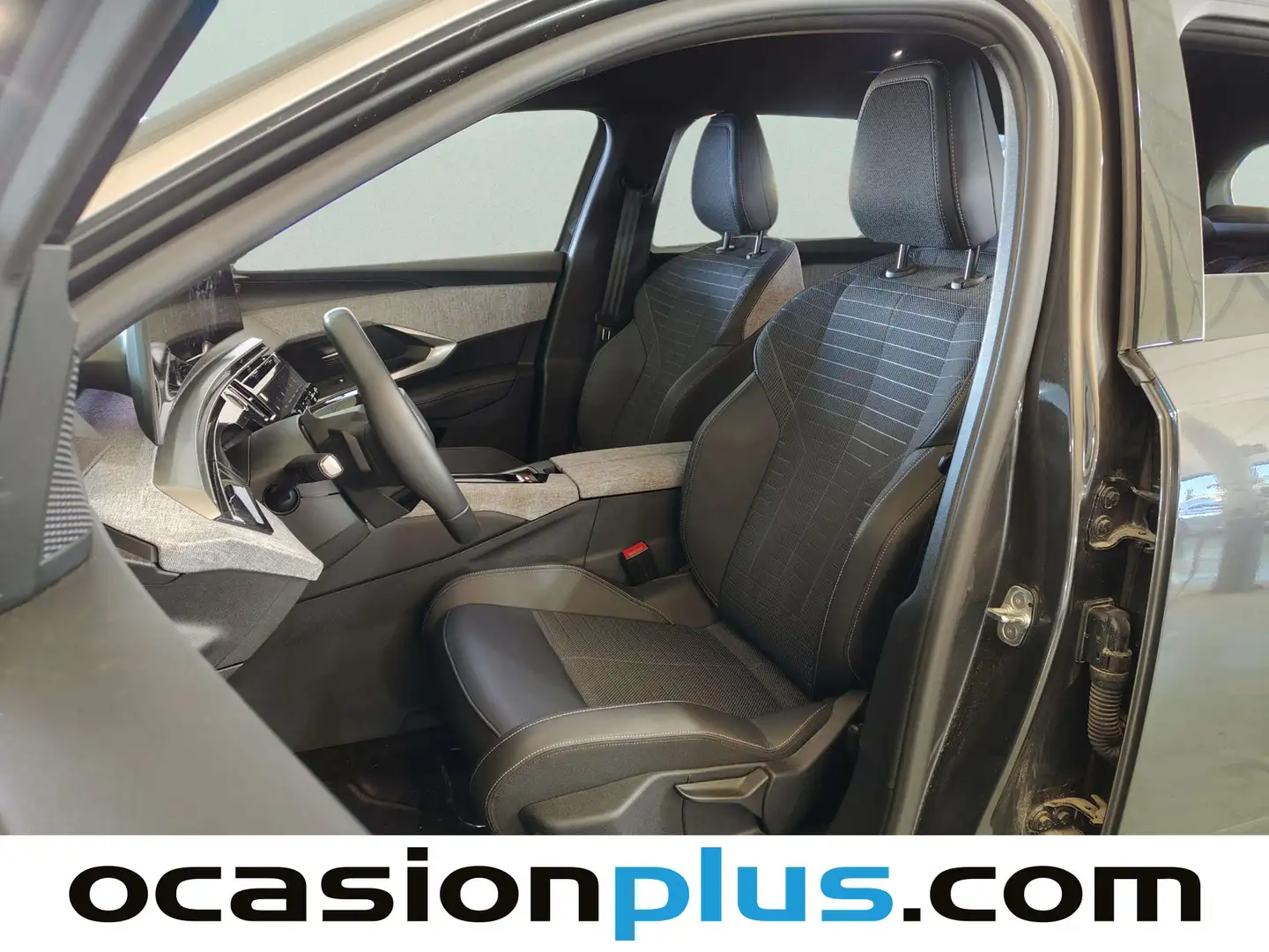 Foto Peugeot 5008 Hybrid Peugeot 5008 Hybrid 1.2 Allure eDCS6 (136 CV)