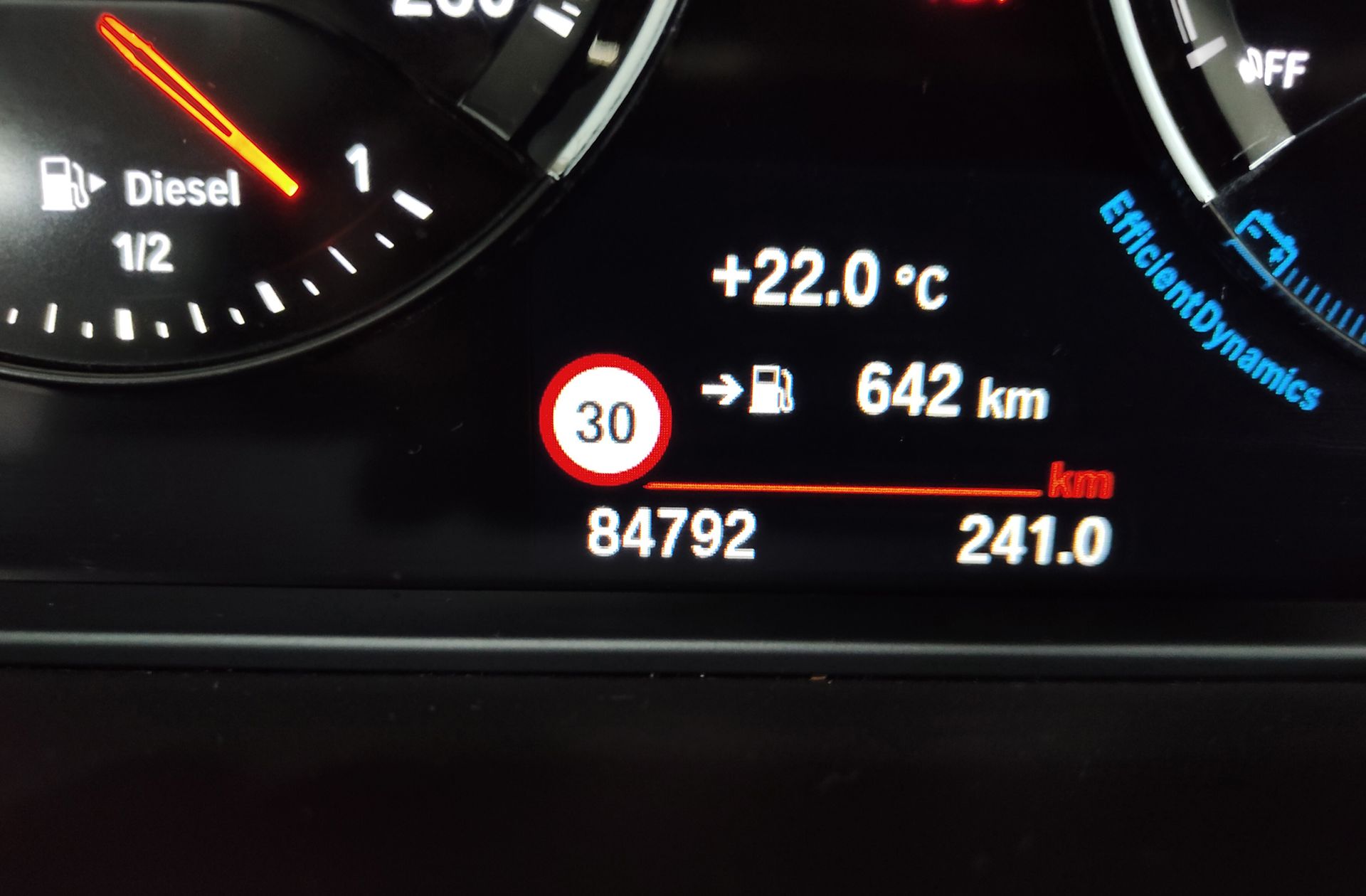 BMW X1 sDrive18d - foto 9