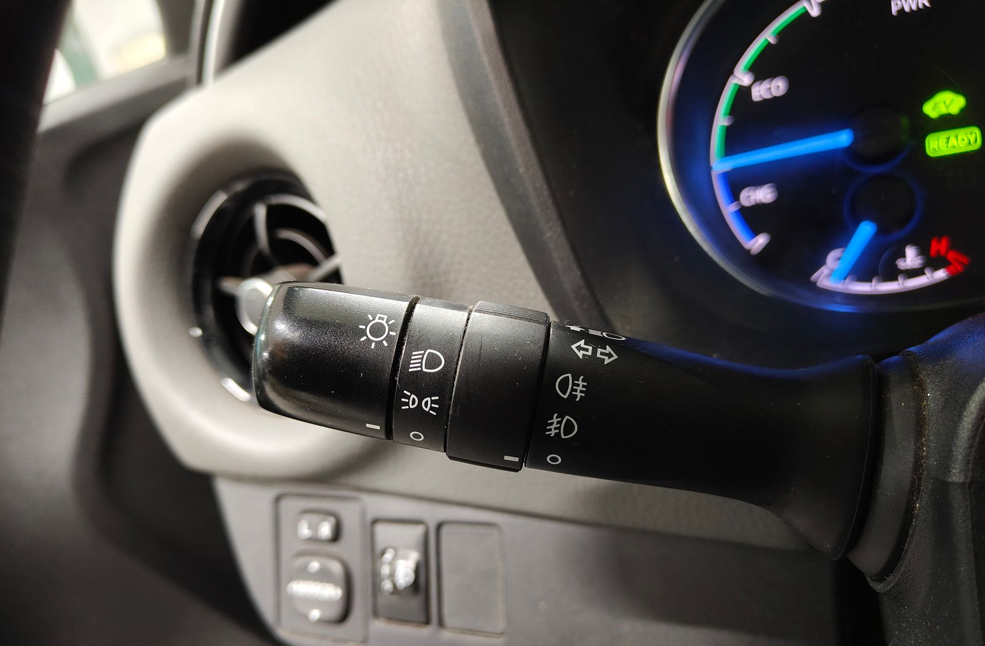 Toyota Yaris 1.5 Hybrid Active - foto 25