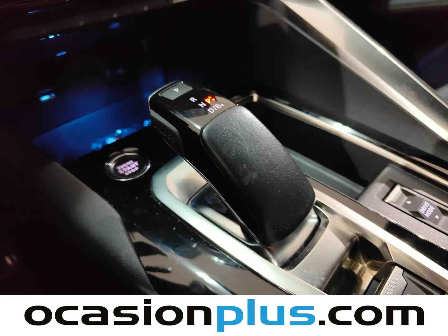 Foto Peugeot 3008 Hybrid Peugeot 3008 Hybrid 225 GT e-EAT8 (225 CV)