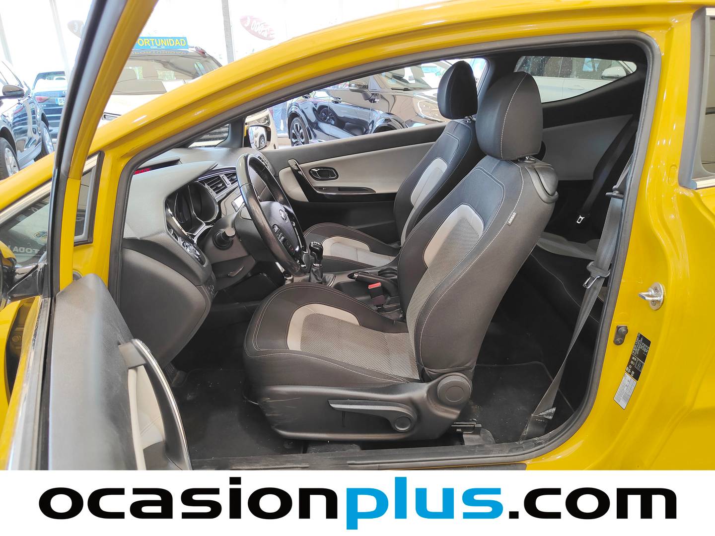 Foto asientos delanteros KIA ProCeed Kia ProCeed 1.6 CRDi VGT Eco-Dynamics x-Tech16 (136 CV)