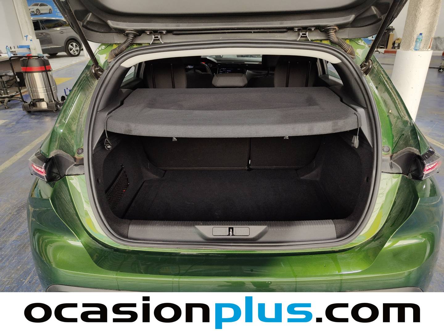 Foto Peugeot 308 Peugeot 308 PureTech 130 S&S Active Pack EAT8 (130 CV)