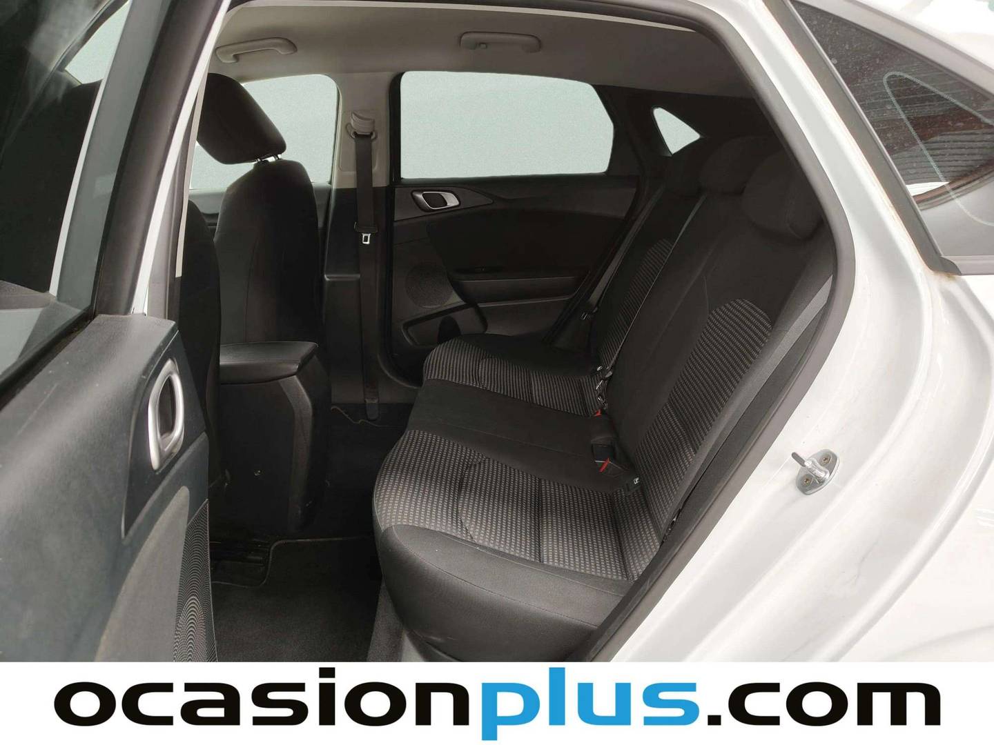 Foto asientos traseros KIA Ceed KIA Ceed 1.0 T-GDi Concept (120 CV)