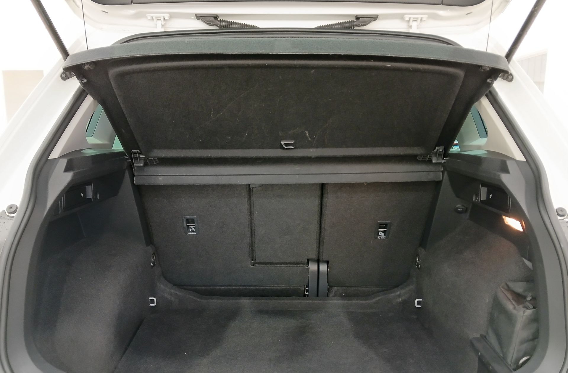 Volkswagen Tiguan Advance 1.5 TSI DSG Pack R-Line - foto 17