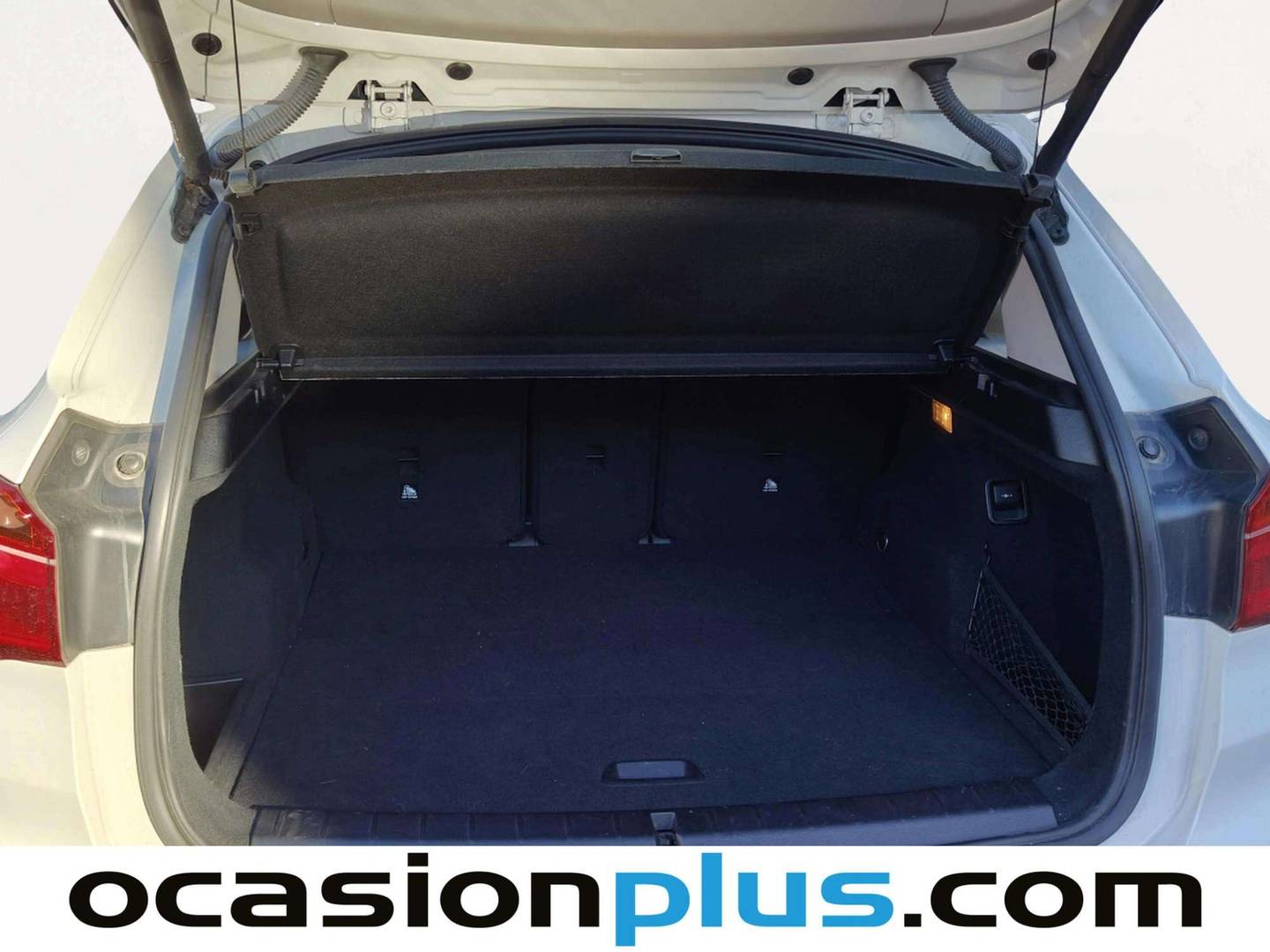 Fotos maletero BMW X1 BMW X1 sDrive18d Business (150 CV)