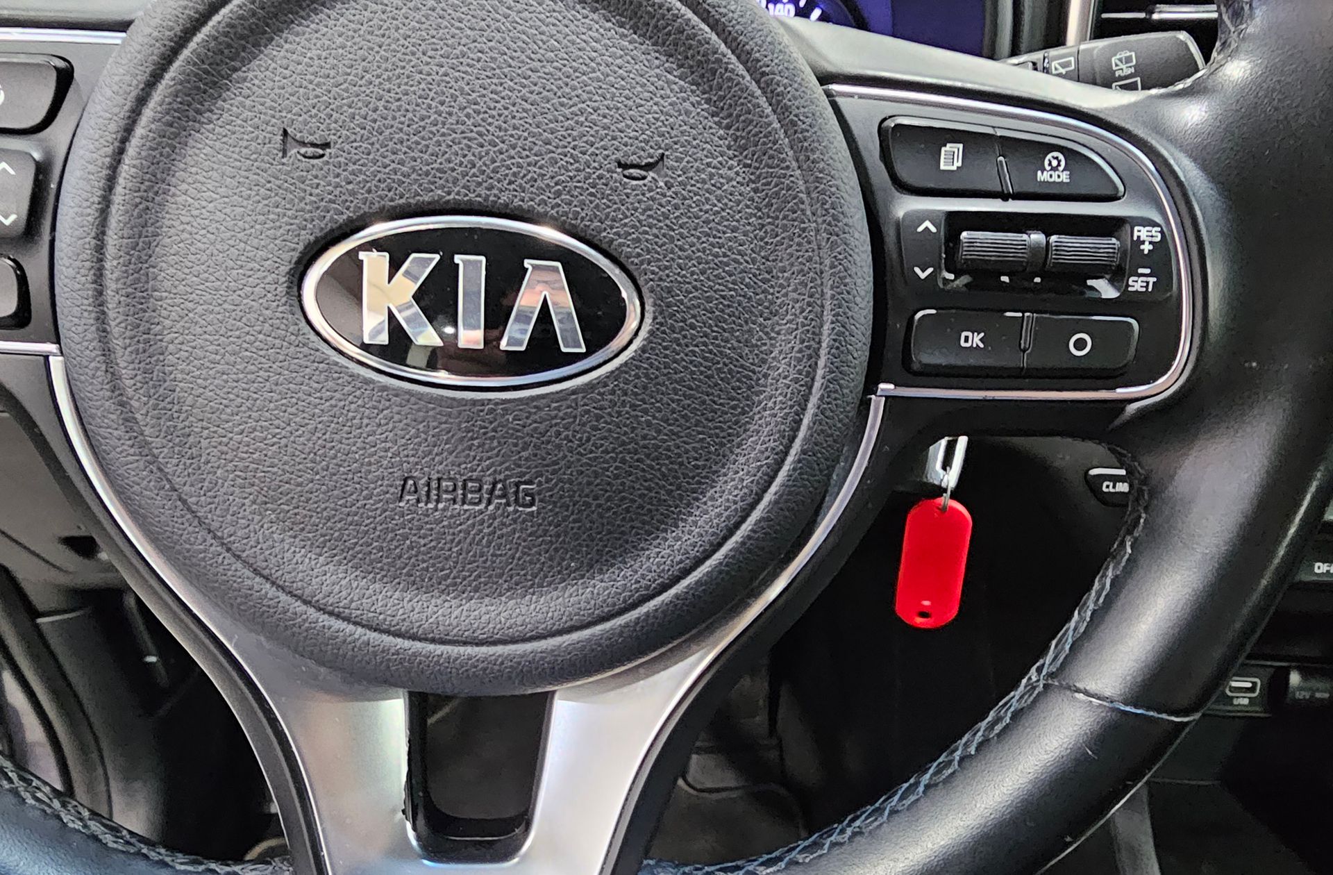 Kia Sportage 1.7 CRDi Business Eco-Dynamic 4x2 - foto 25