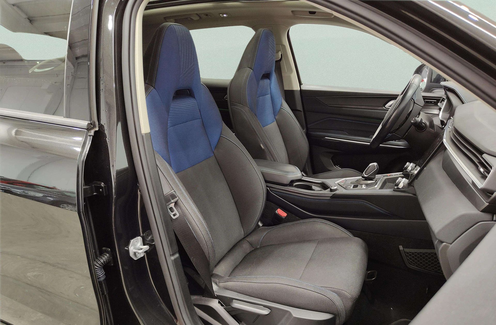 Lynk & Co 01 1.5 PHEV - foto 23