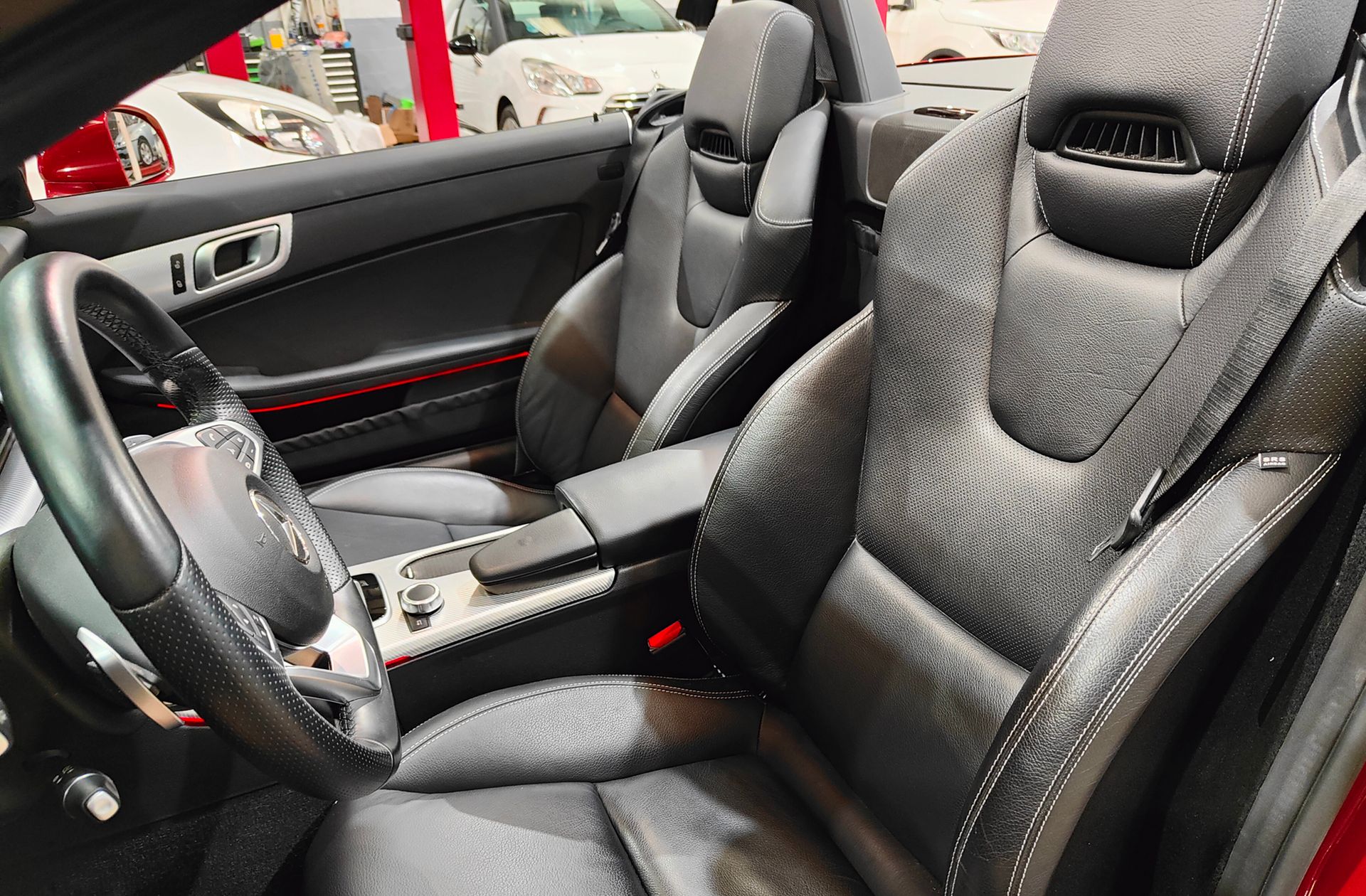 Mercedes-Benz SLC 200 Pack AMG - foto 9