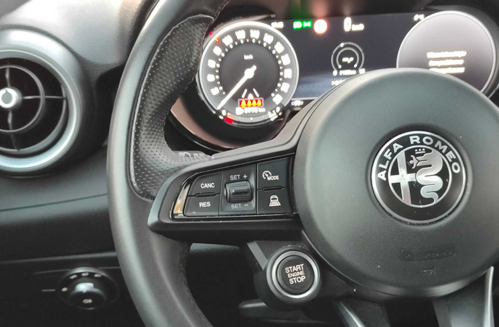 Alfa Romeo Tonale 1.6 DS Sprint FWD - foto 32