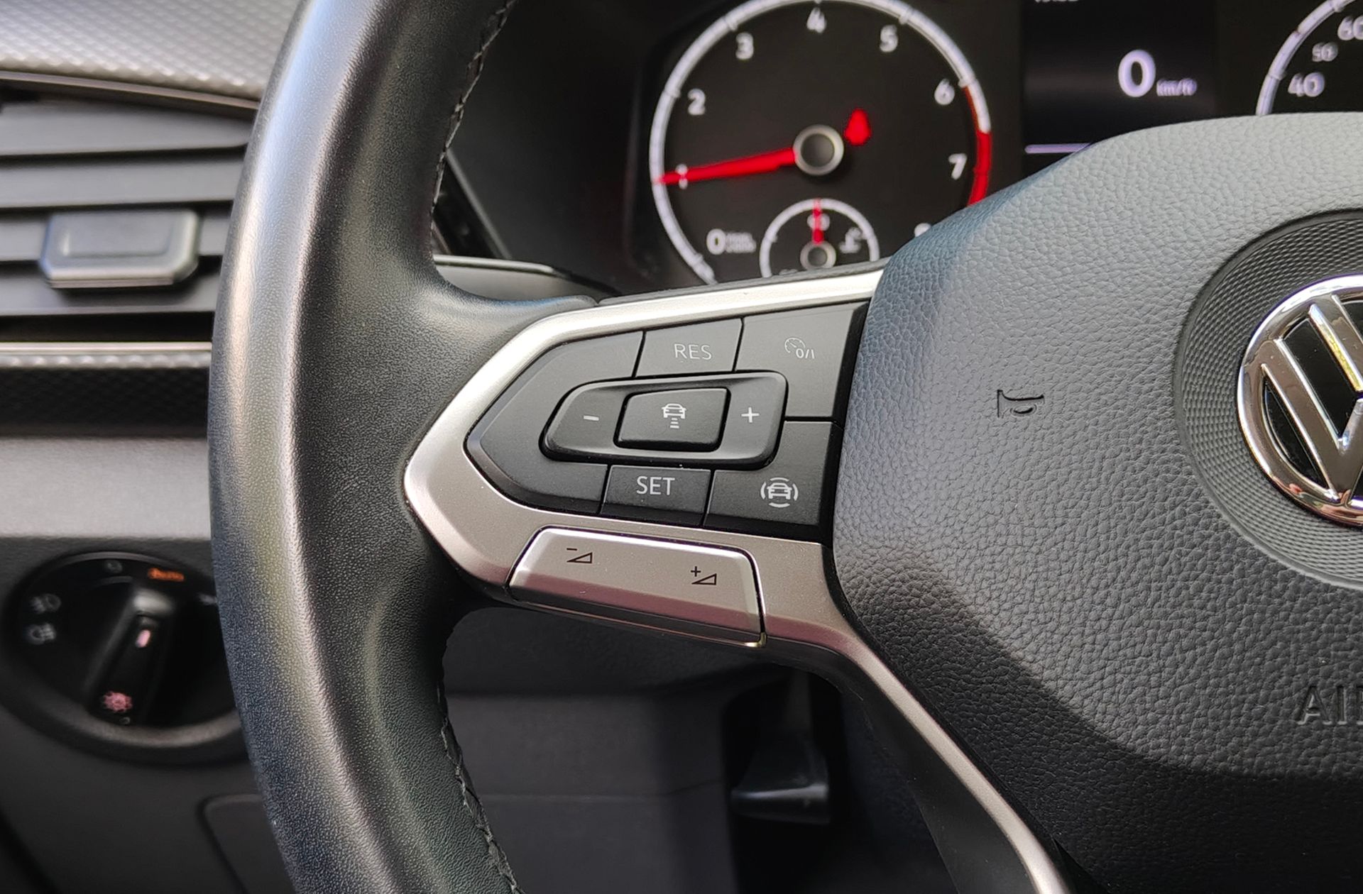 Volkswagen T-Cross Advance 1.0 TSI - foto 21