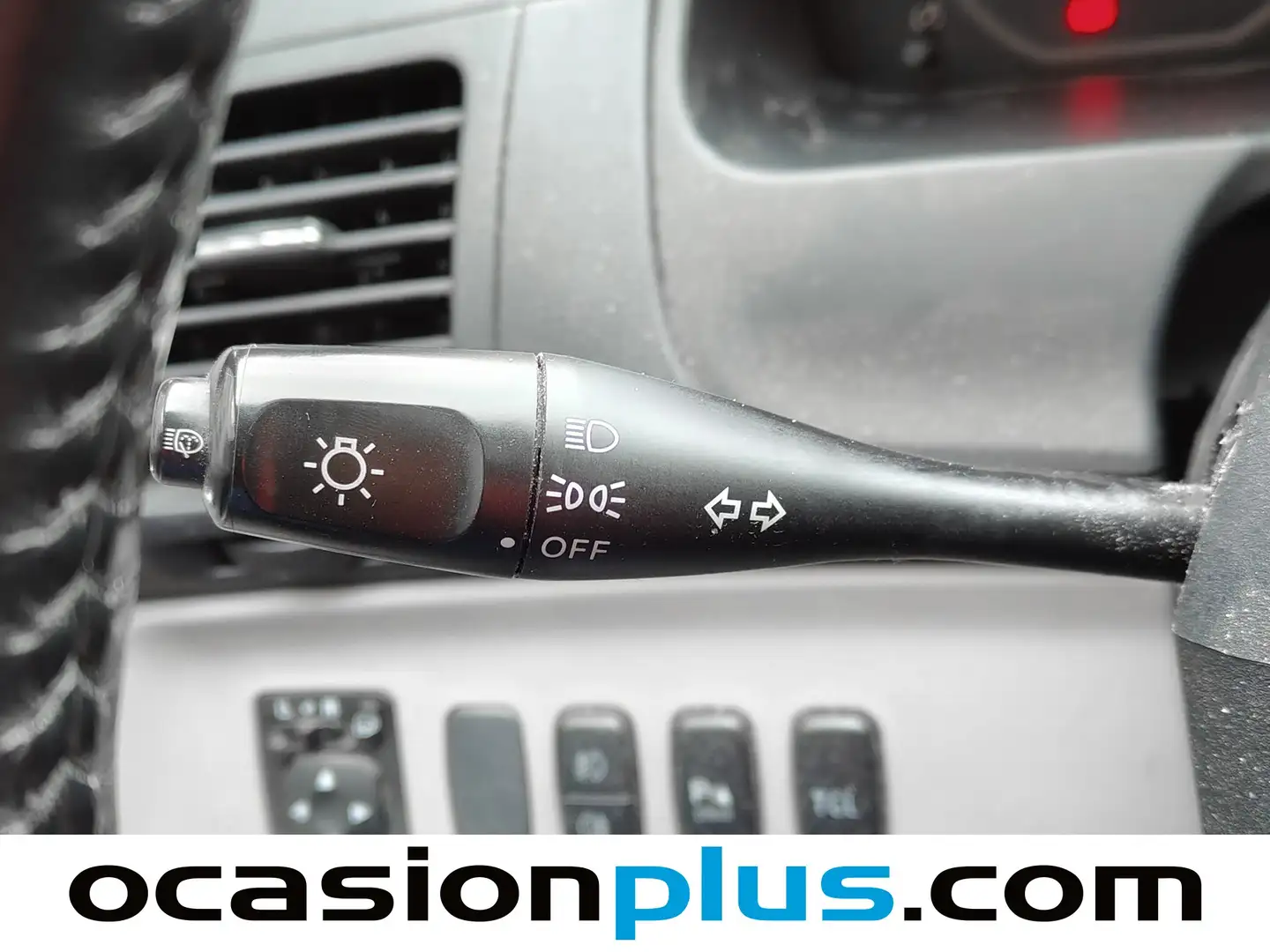 Foto Mitsubishi Grandis MITSUBISHI Grandis 2.0 DI-D Intense Plus (136 CV) 7 Plazas