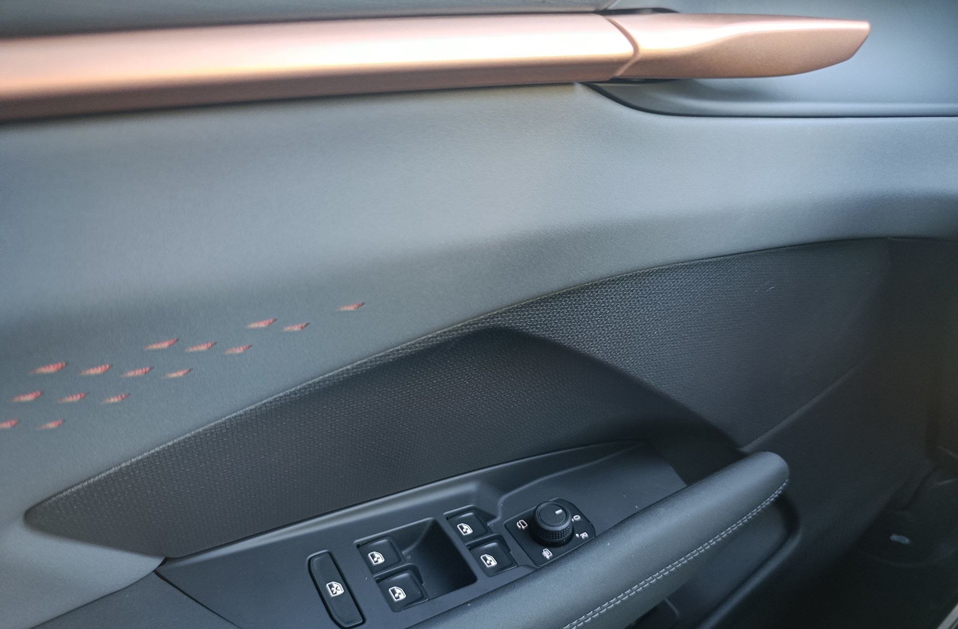 Cupra Terramar 1.5 eTSI Beyond DSG - foto 34