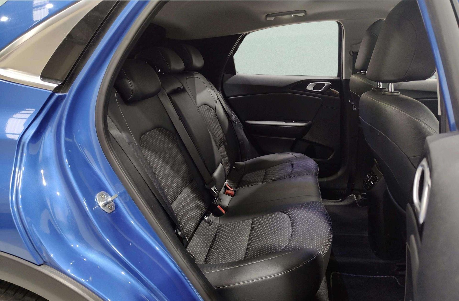 Kia XCeed 1.4 T-GDi Emotion - foto 18