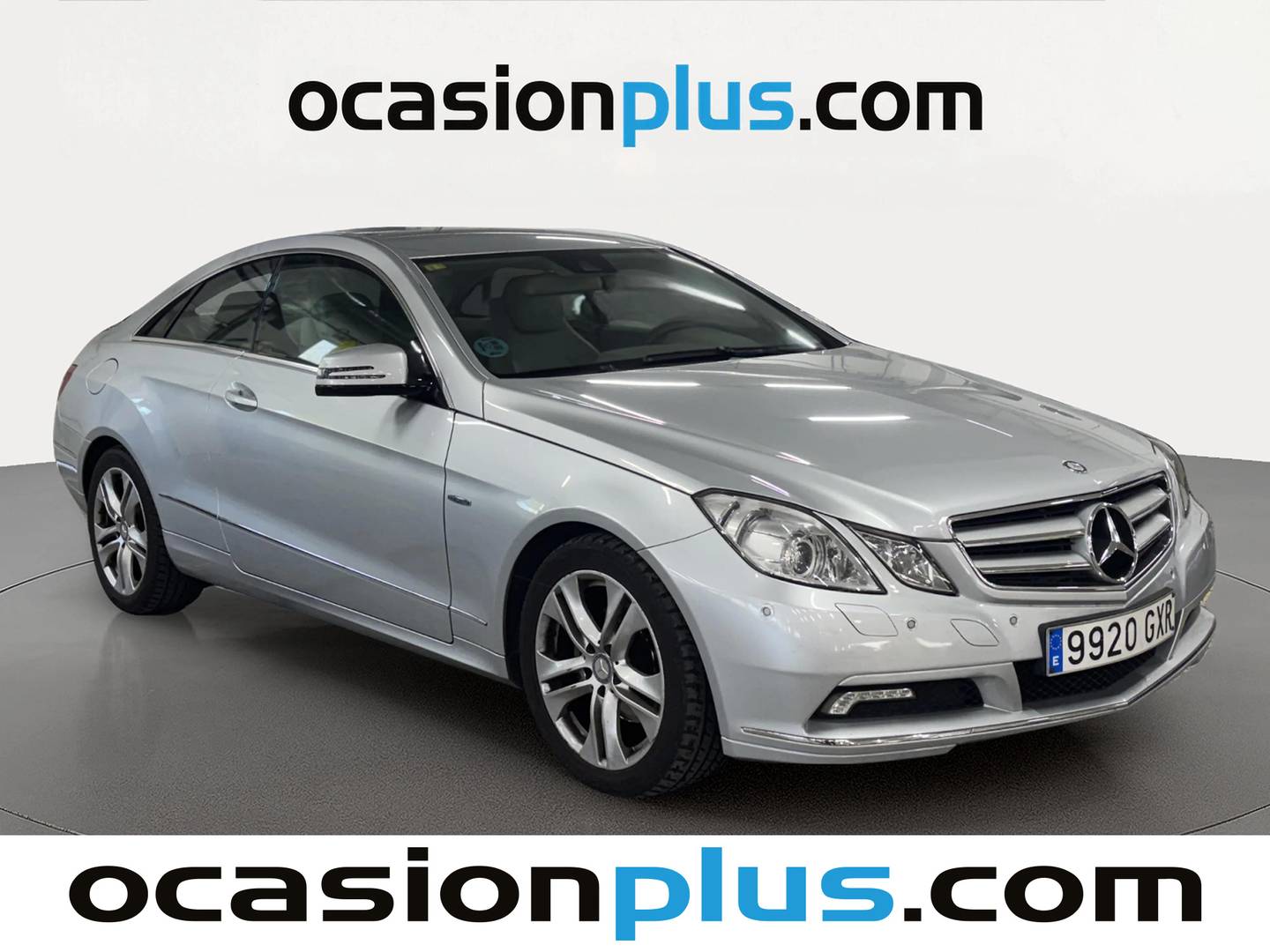 Foto delantera Mercedes Clase E Mercedes Clase E Coupé E 200 CGI Blue Efficiency Elegance (184 CV) derecha