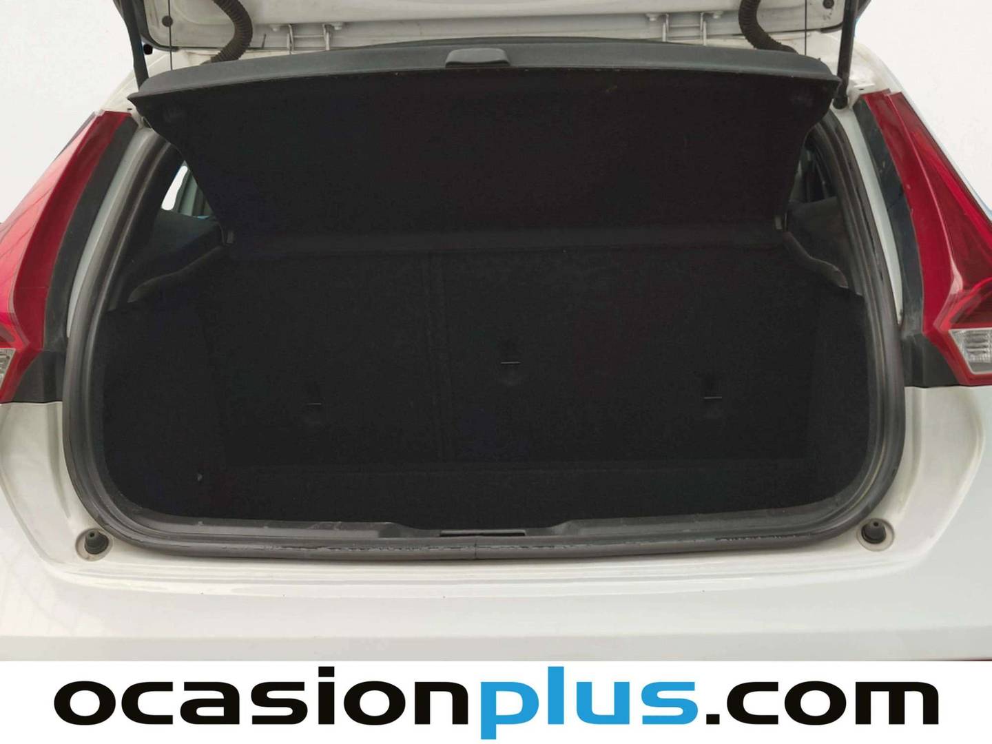 Fotos maletero Volvo V40 Cross Country Volvo V40 Cross Country D2 Kinetic Auto (115 CV)