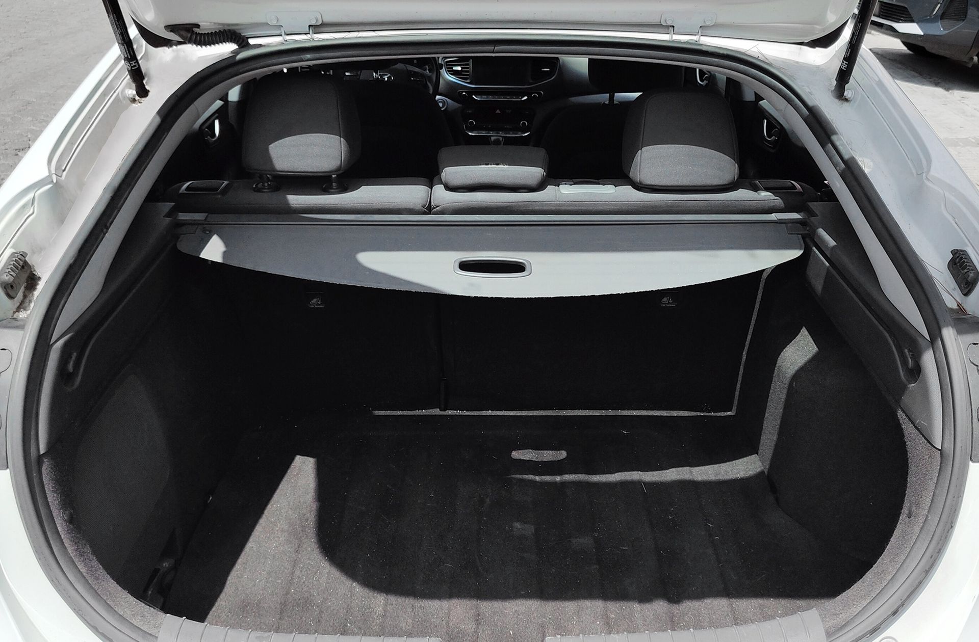 Hyundai Ioniq 1.6 GDI HEV Tecno DCT - foto 17
