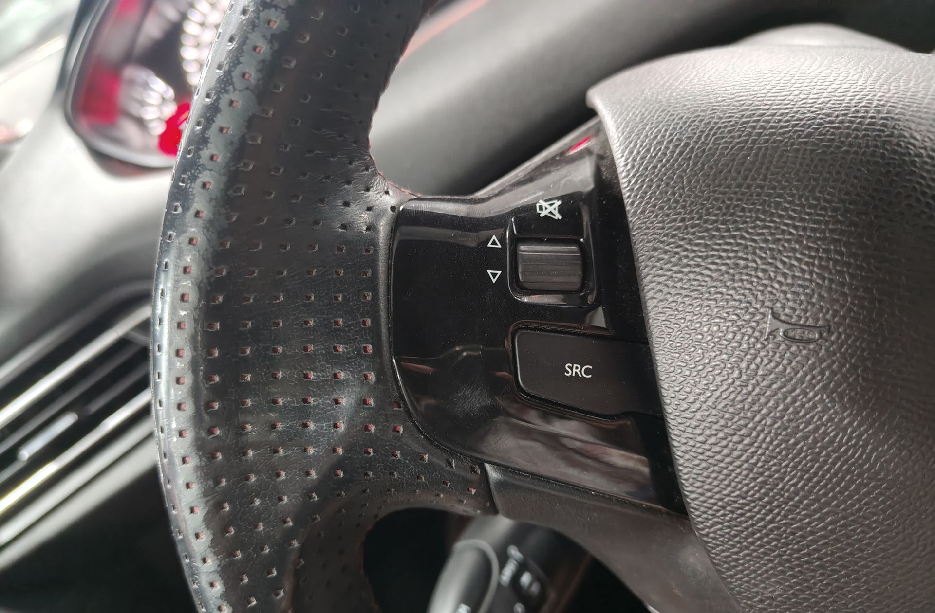 Peugeot 308 GTi - foto 32